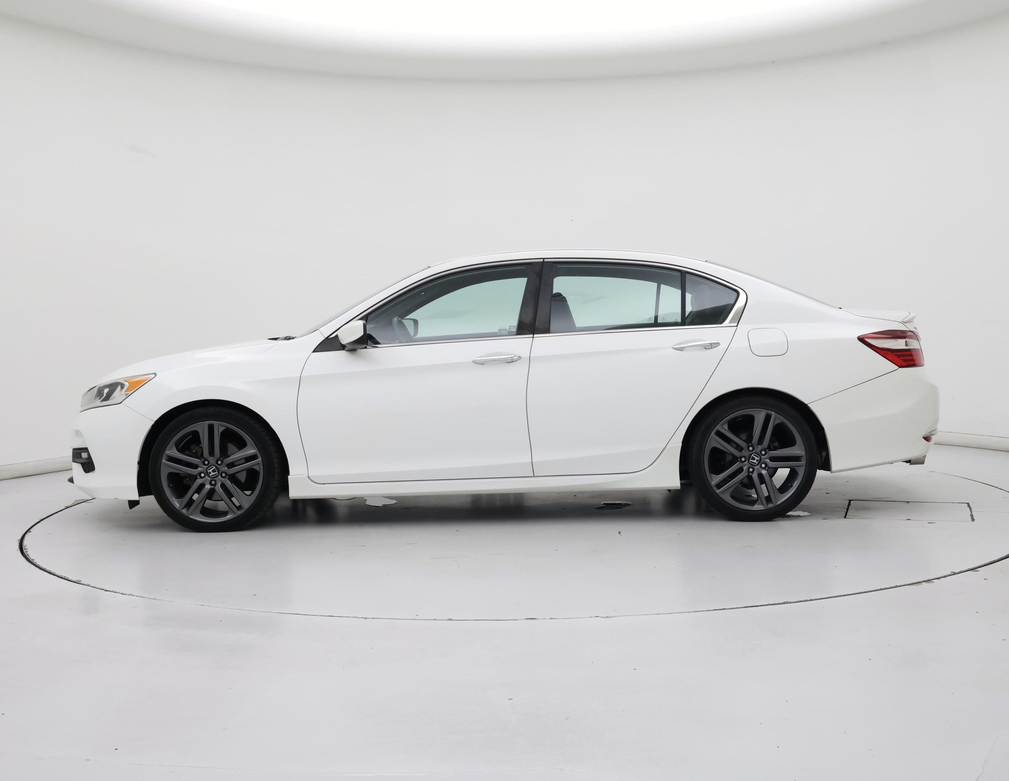Thumbnail: 2016 Honda Accord - 3