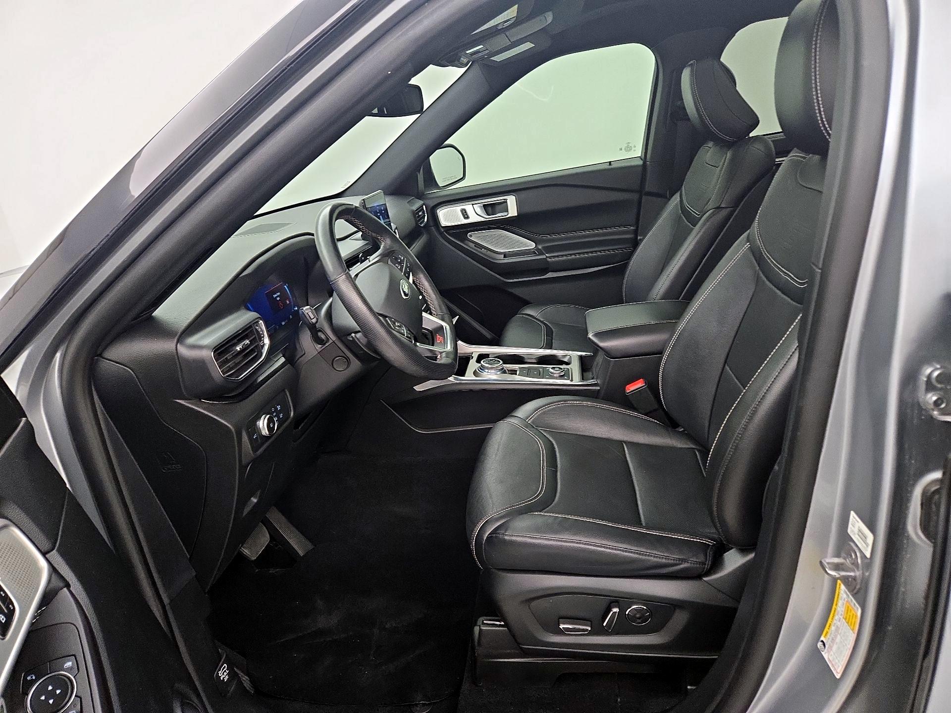 Thumbnail: 2020 Ford Explorer - 11