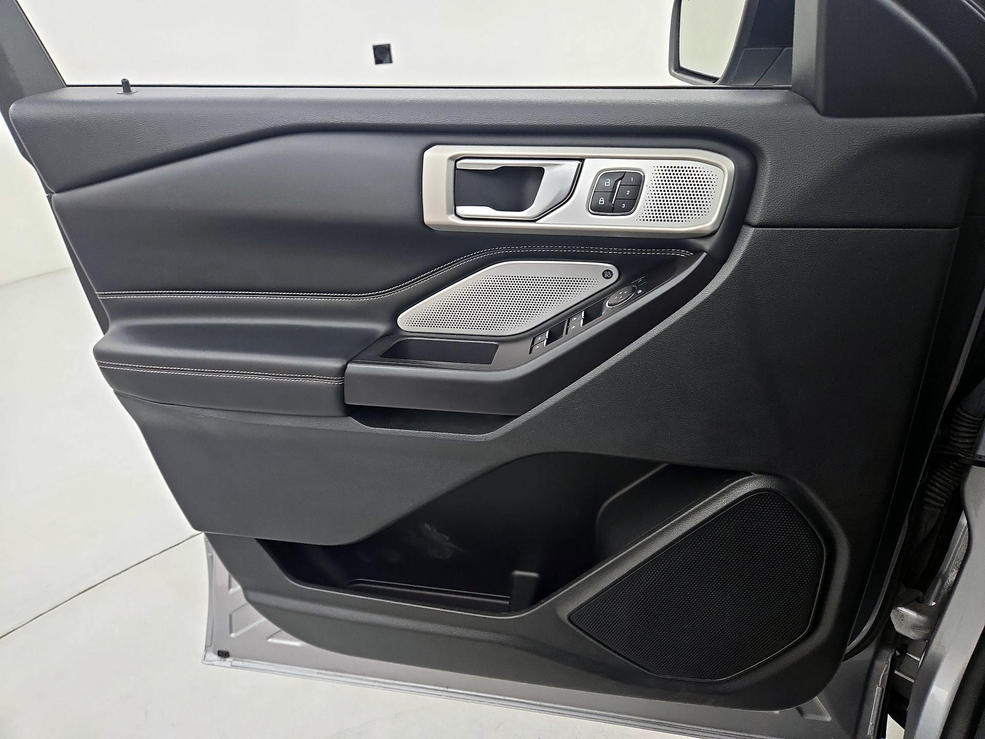 Thumbnail: 2020 Ford Explorer - 12
