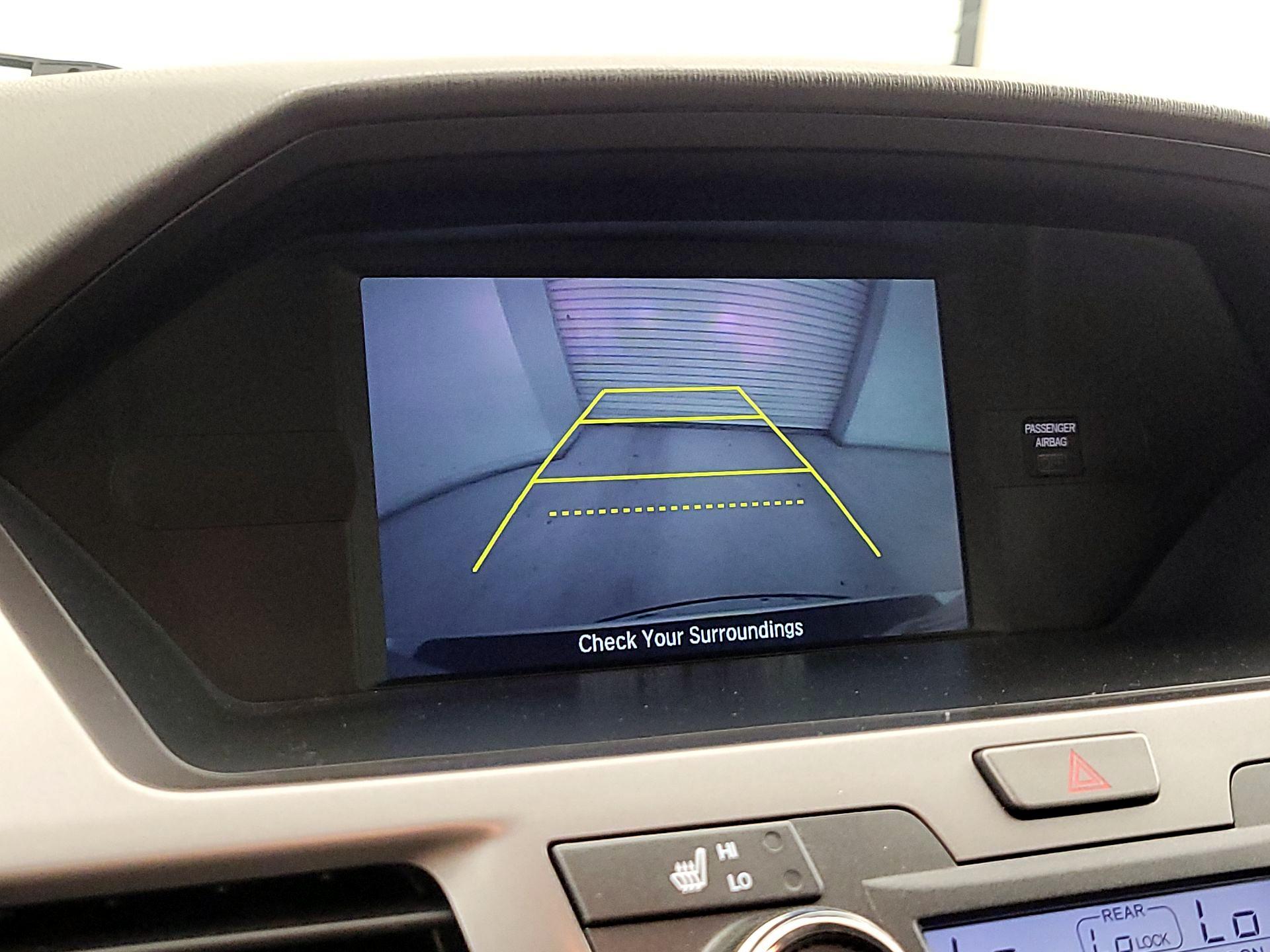 Thumbnail: 2015 Honda Odyssey - 14