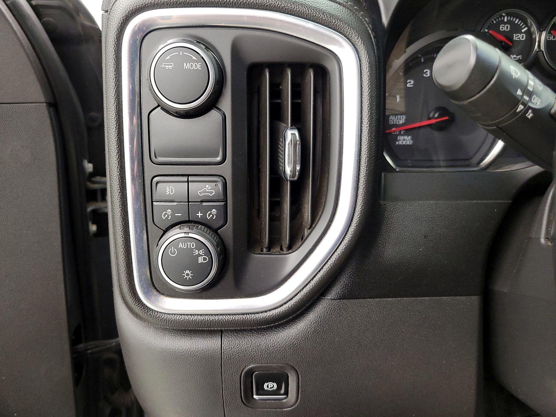 Thumbnail: 2020 Chevrolet Silverado 1500 - 13