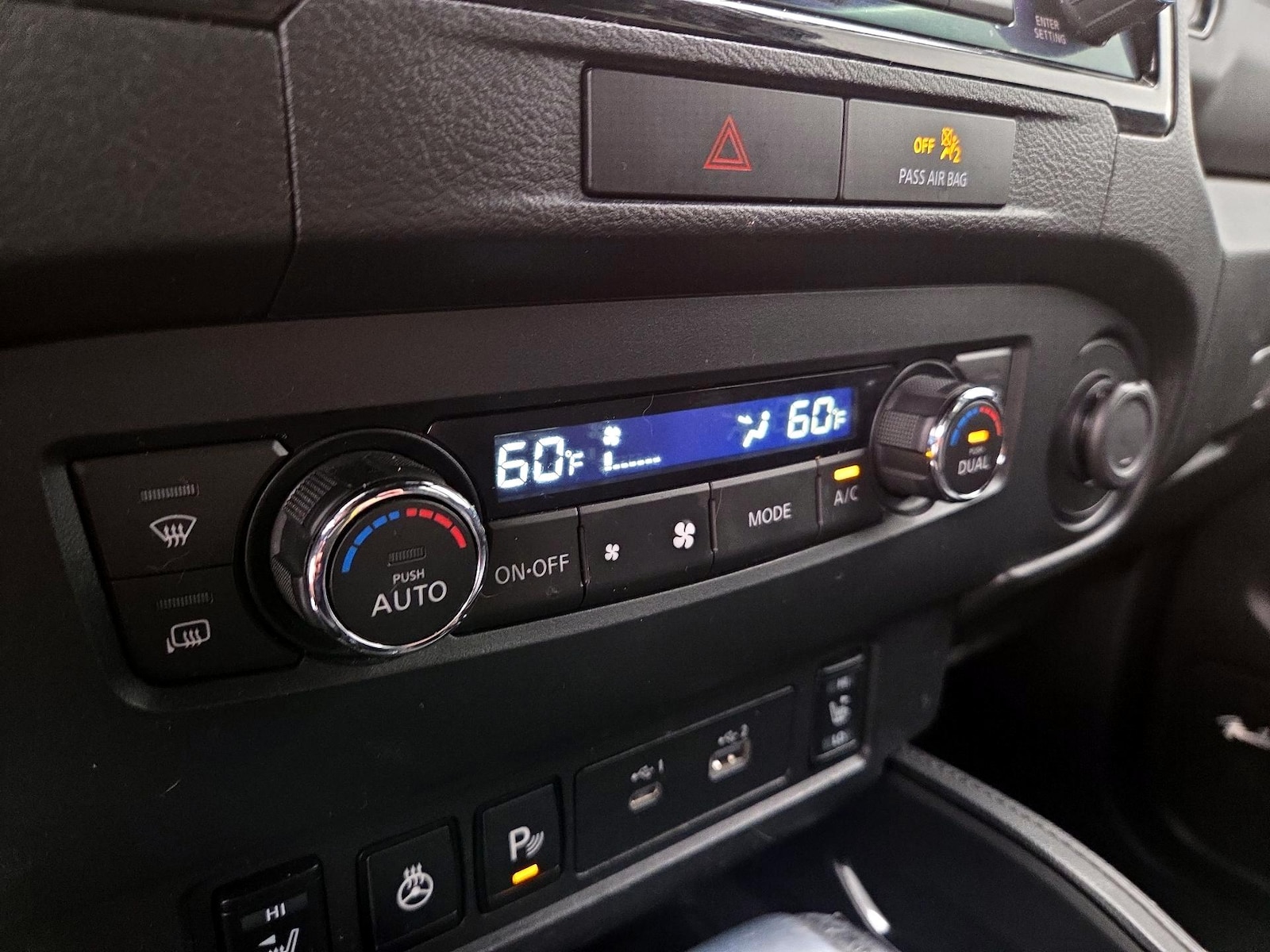 2022 Nissan Frontier PRO-4X - Photo 17