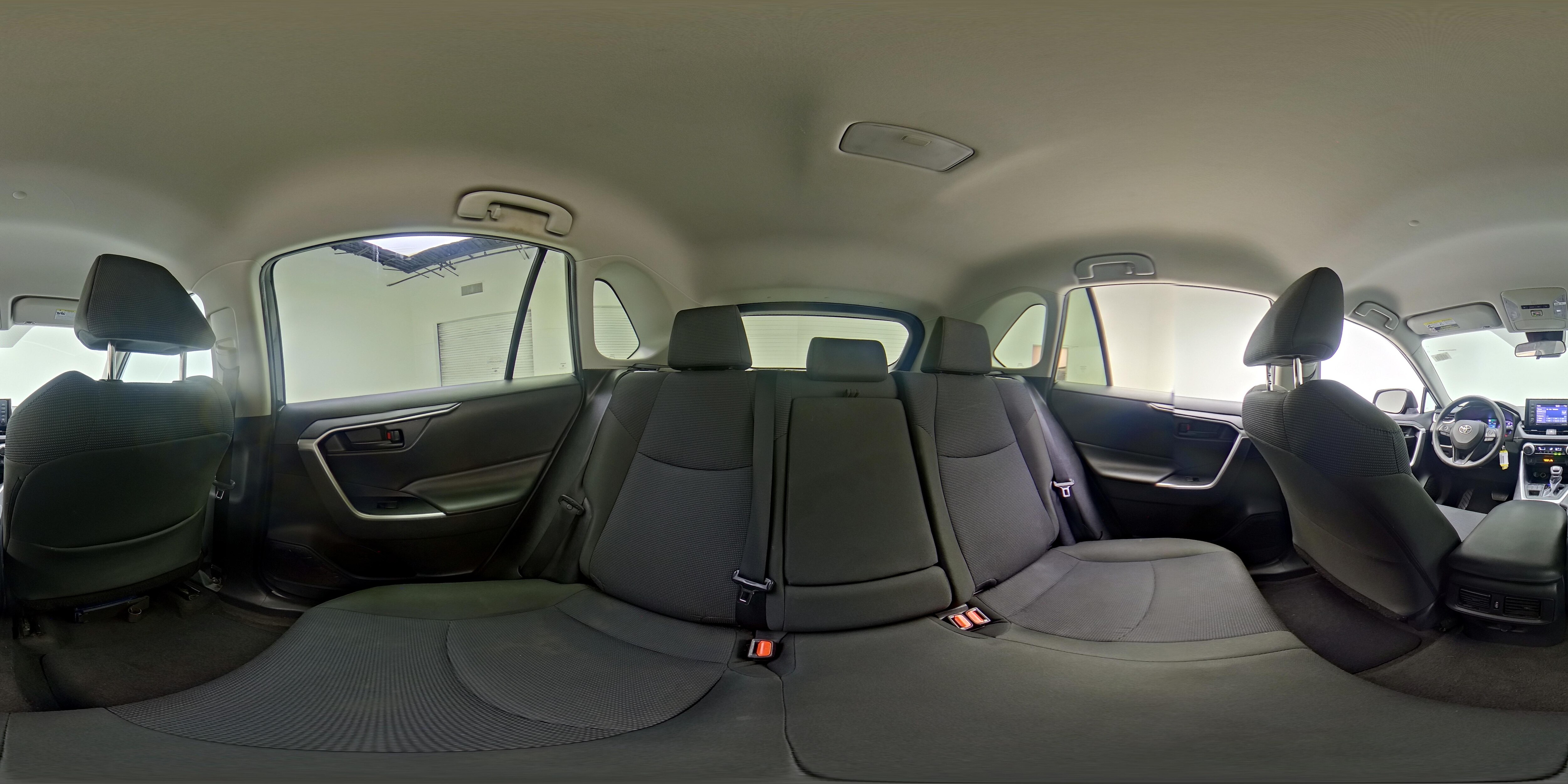 2022 Toyota RAV4 LE - Photo 25
