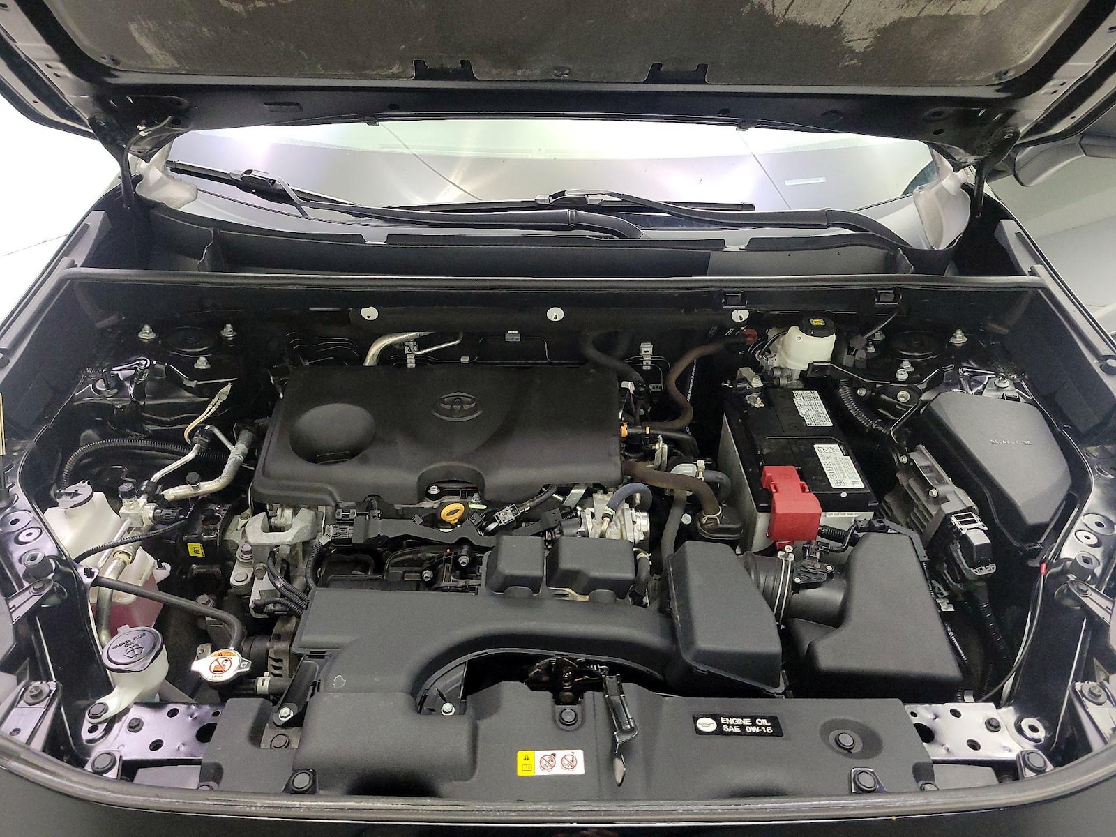 2022 Toyota RAV4 LE - Photo 22