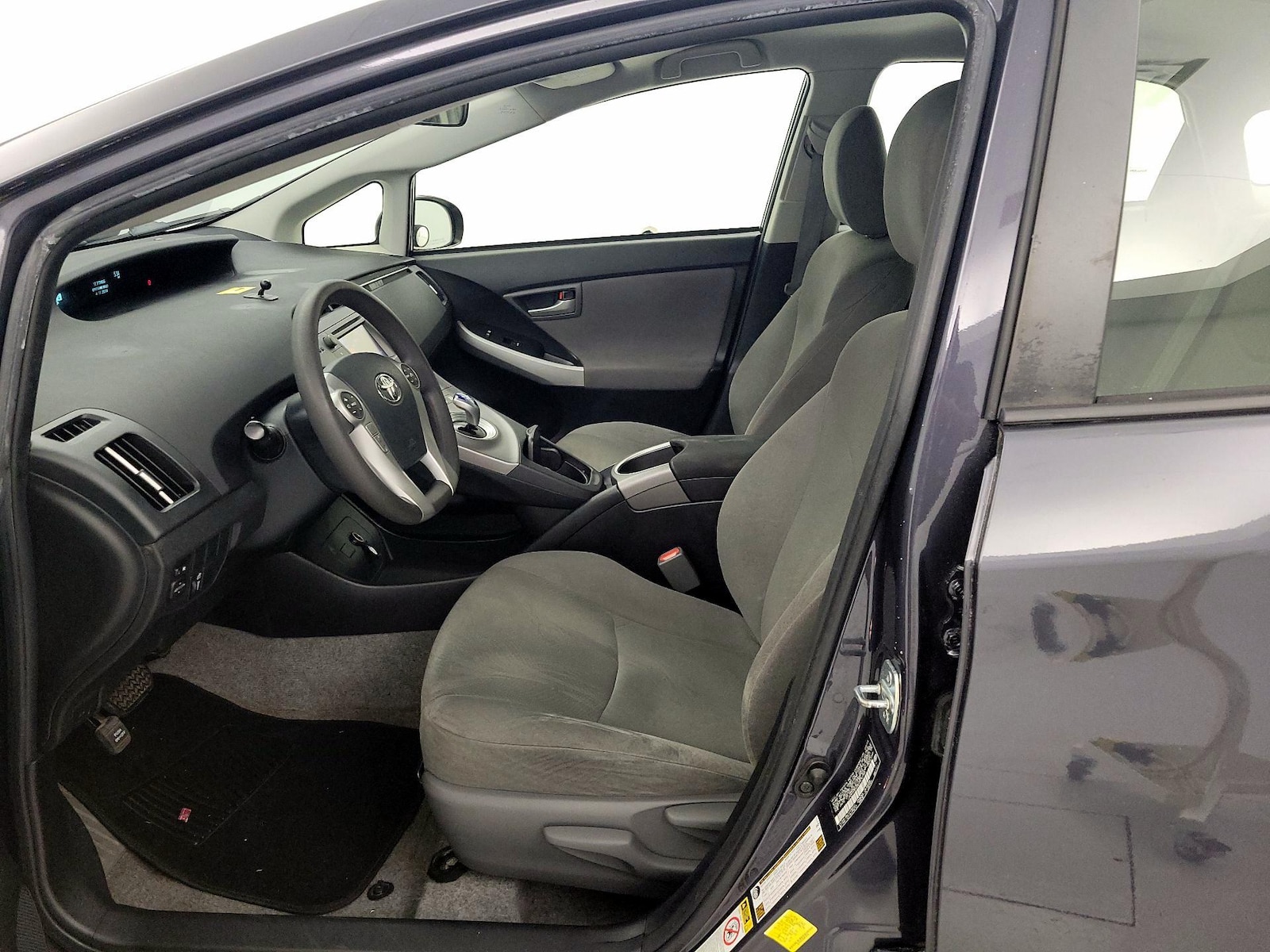 2014 Toyota Prius Three - Photo 12