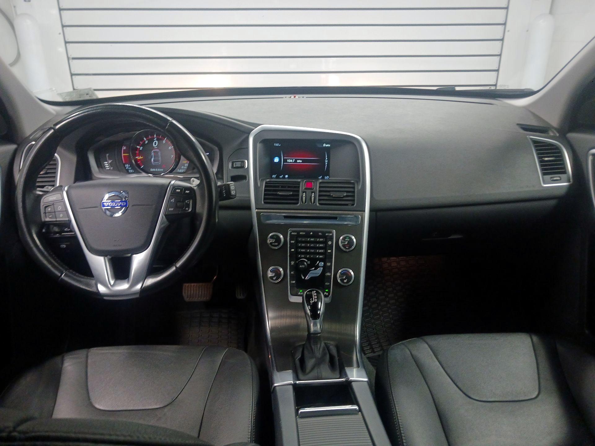 Thumbnail: 2015 Volvo XC60 - 9