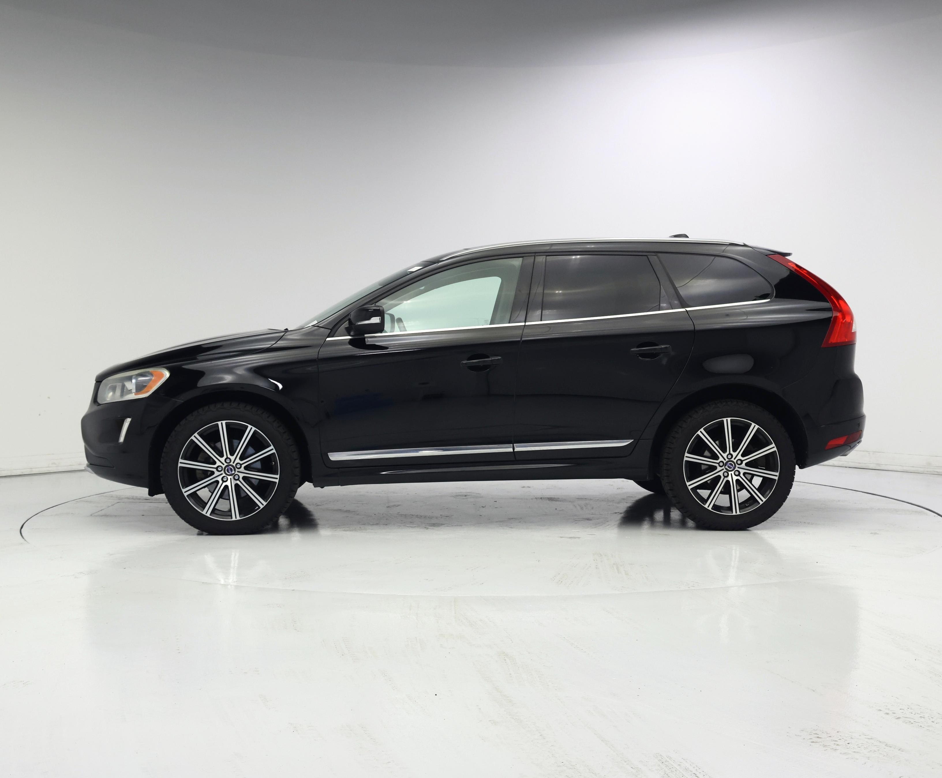 Thumbnail: 2015 Volvo XC60 - 3