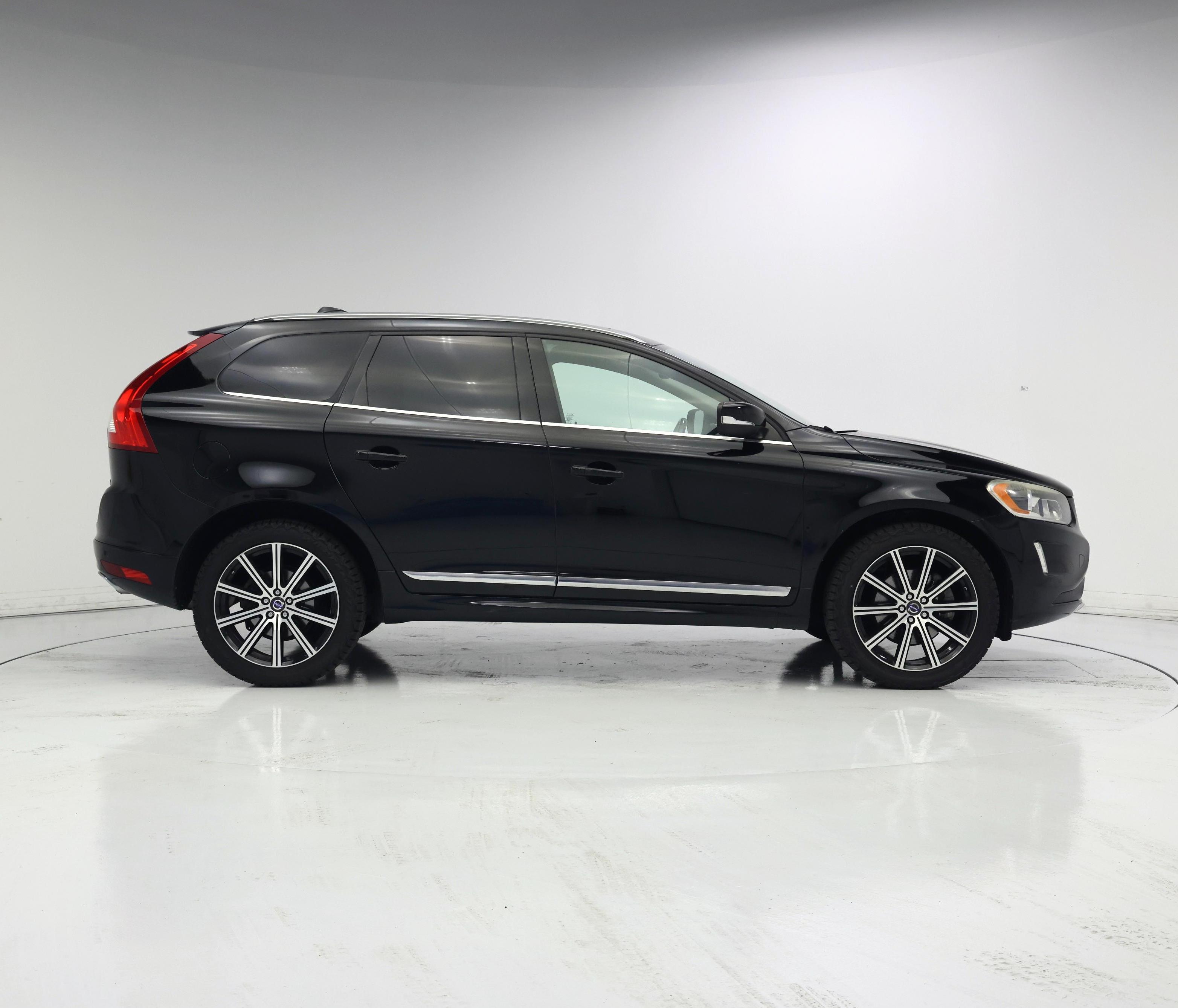 Thumbnail: 2015 Volvo XC60 - 7