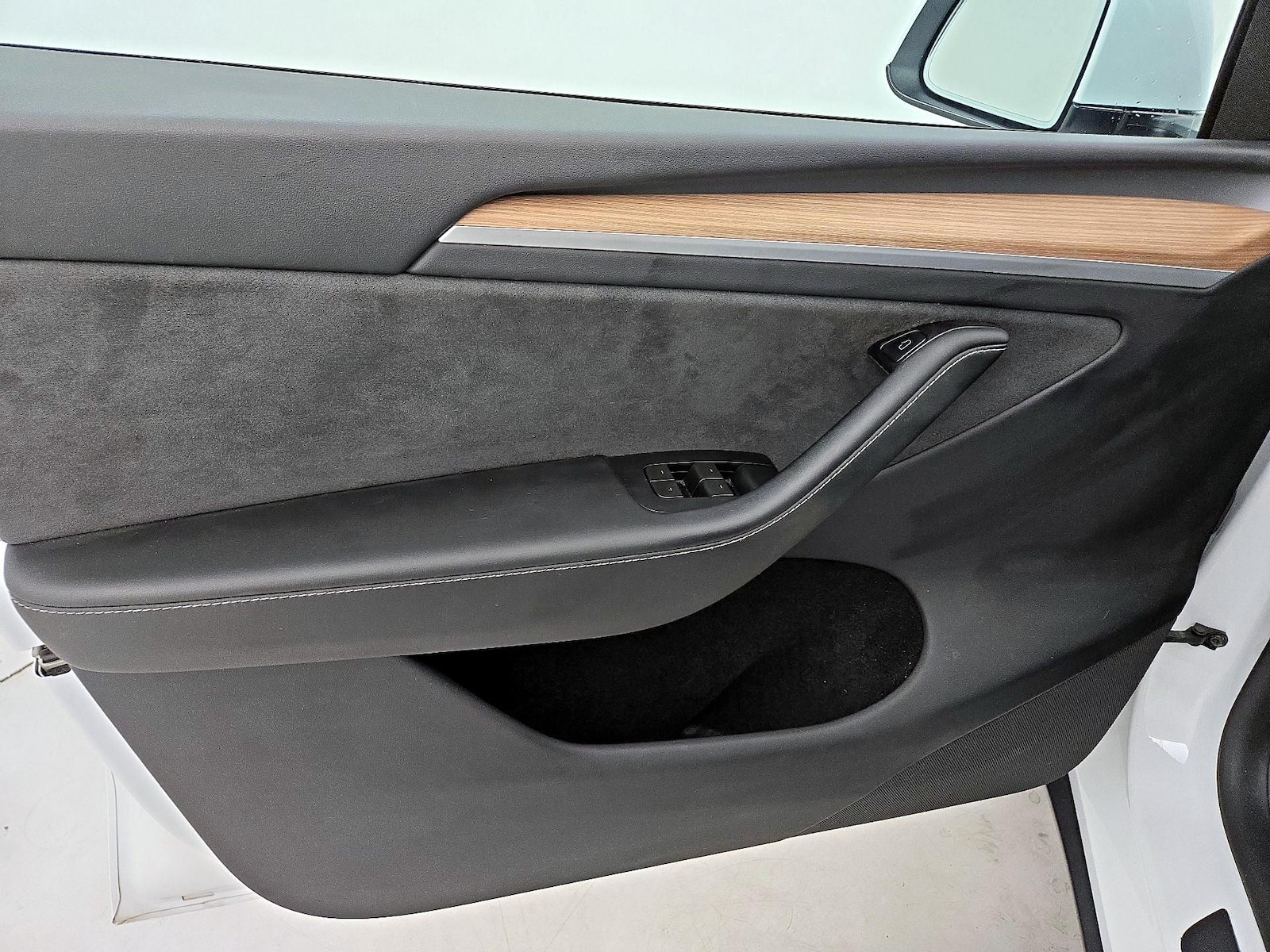 2023 Tesla Model Y Long Range - Photo 13