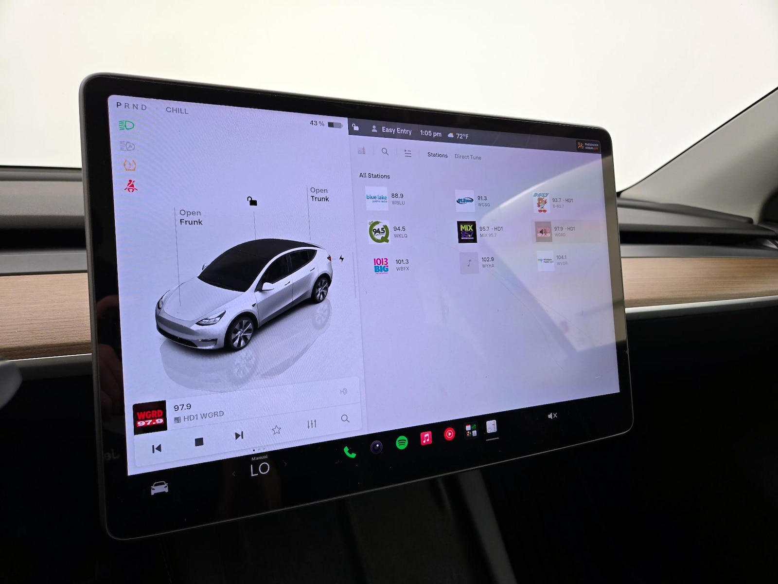 2023 Tesla Model Y Long Range - Photo 17