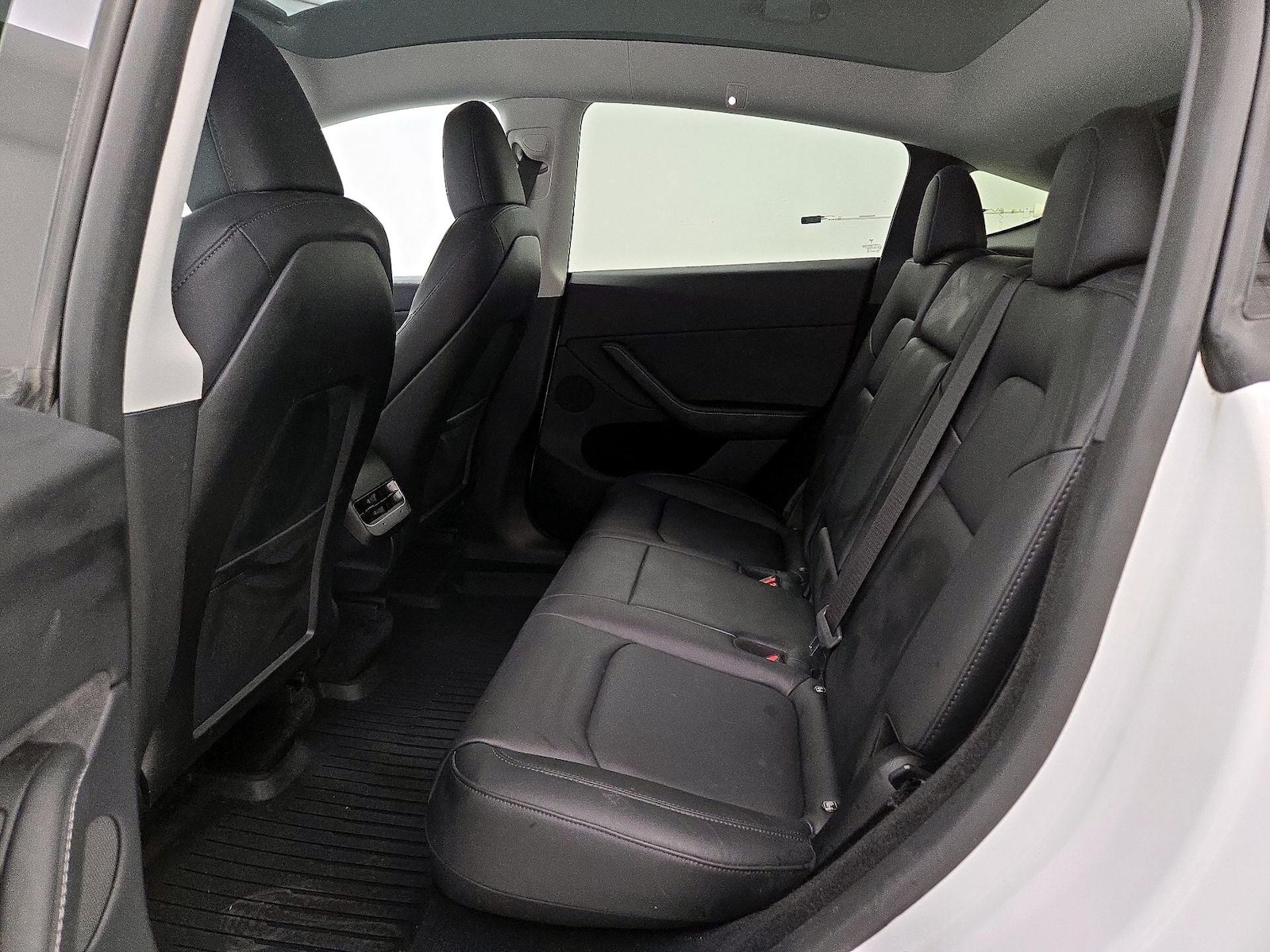 2023 Tesla Model Y Long Range - Photo 22