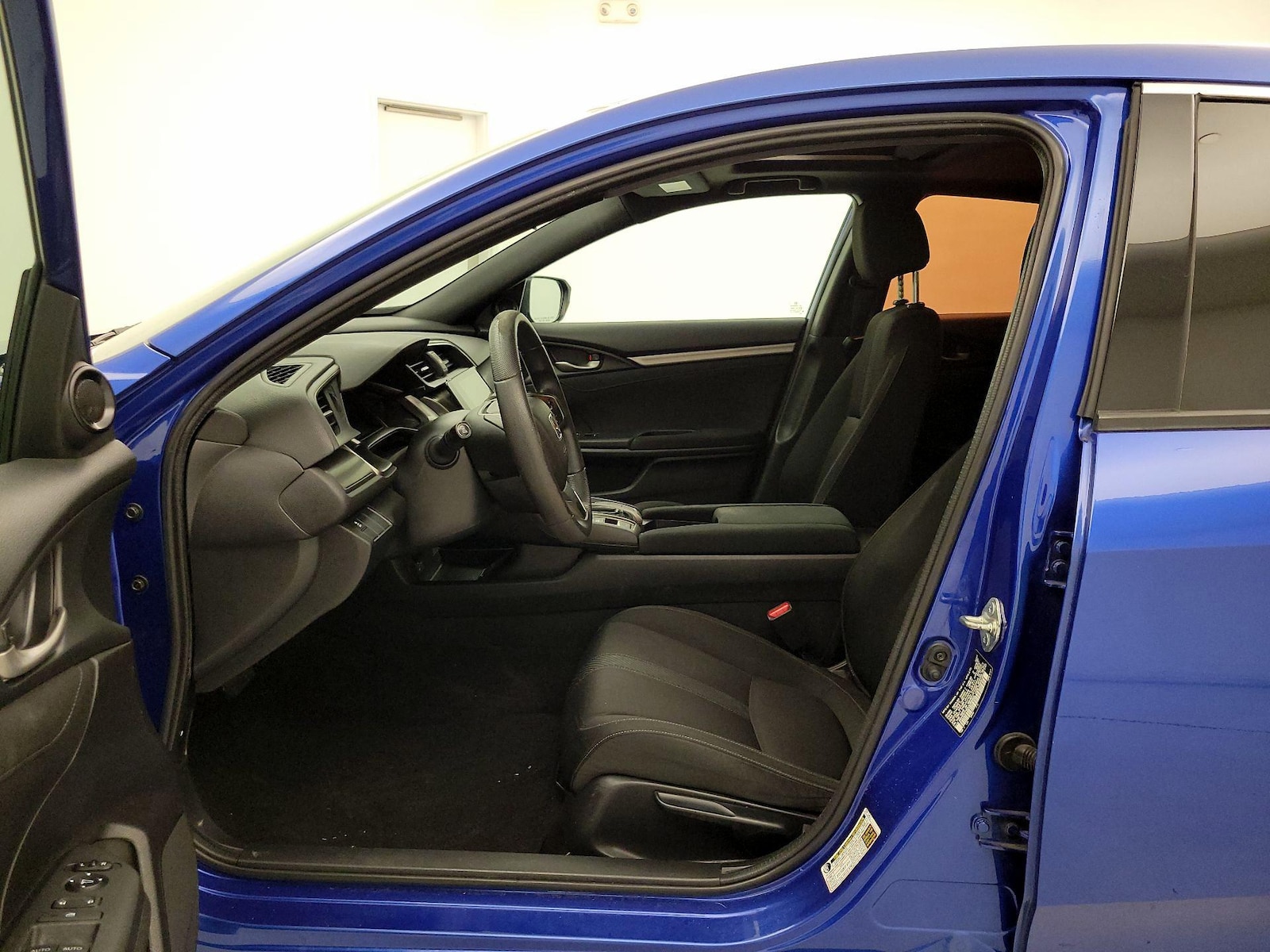 2018 Honda Civic Hatchback EX - Photo 12