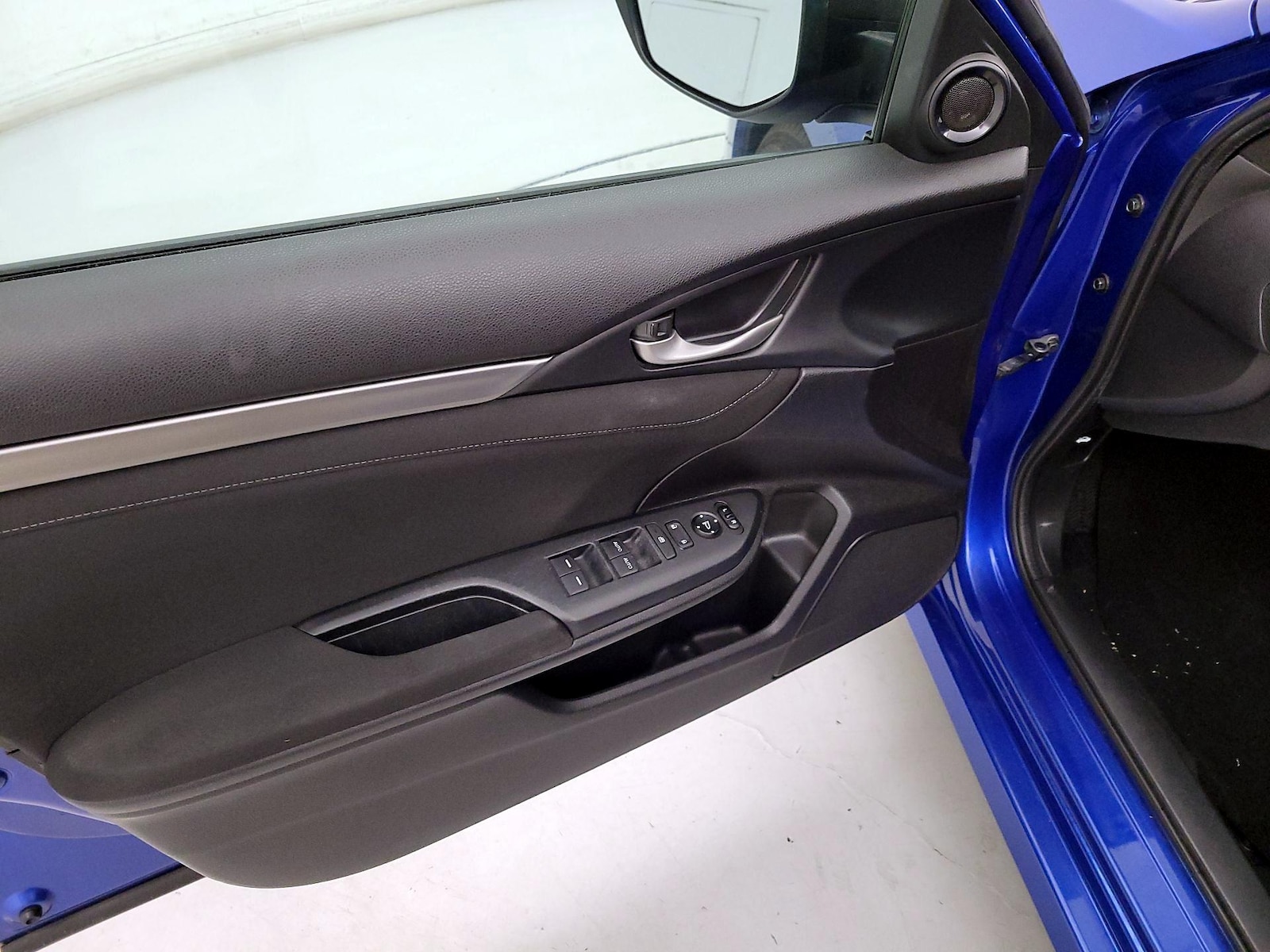 2018 Honda Civic Hatchback EX - Photo 13