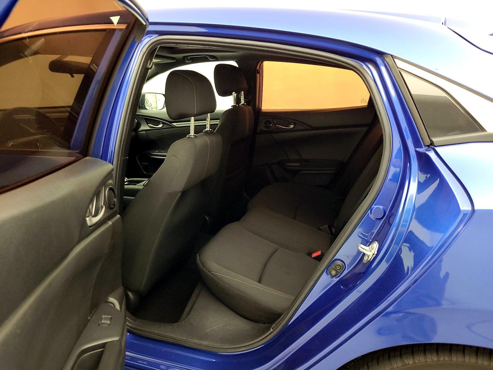 2018 Honda Civic Hatchback EX - Photo 19