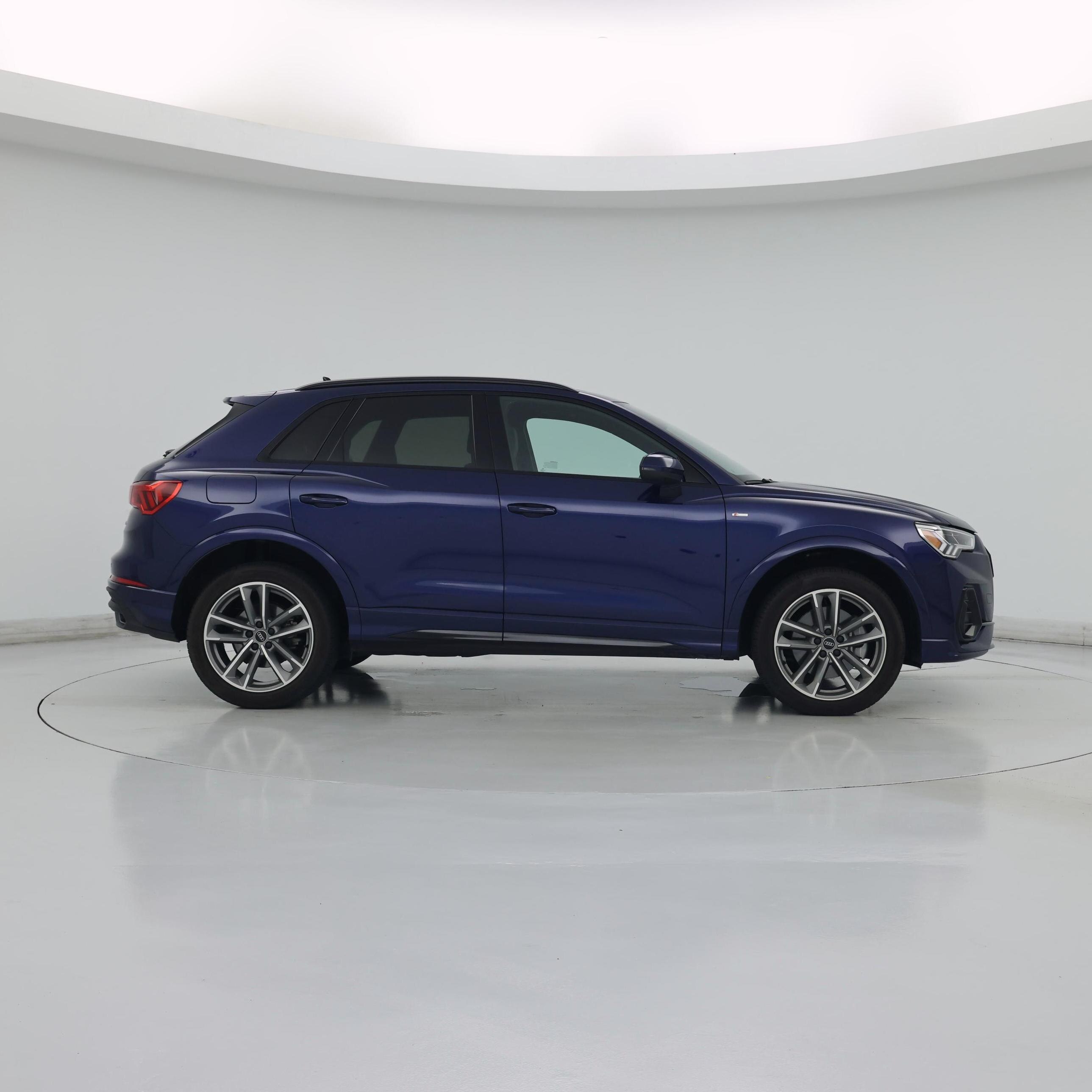 Thumbnail: 2024 Audi Q3 - 7