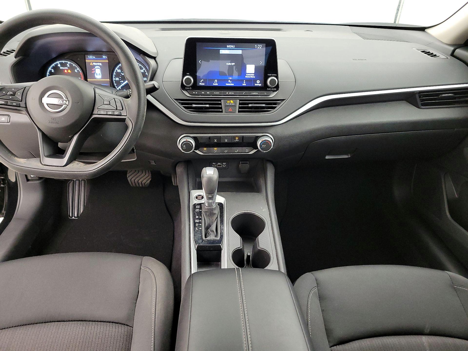 Thumbnail: 2025 Nissan Altima - 9