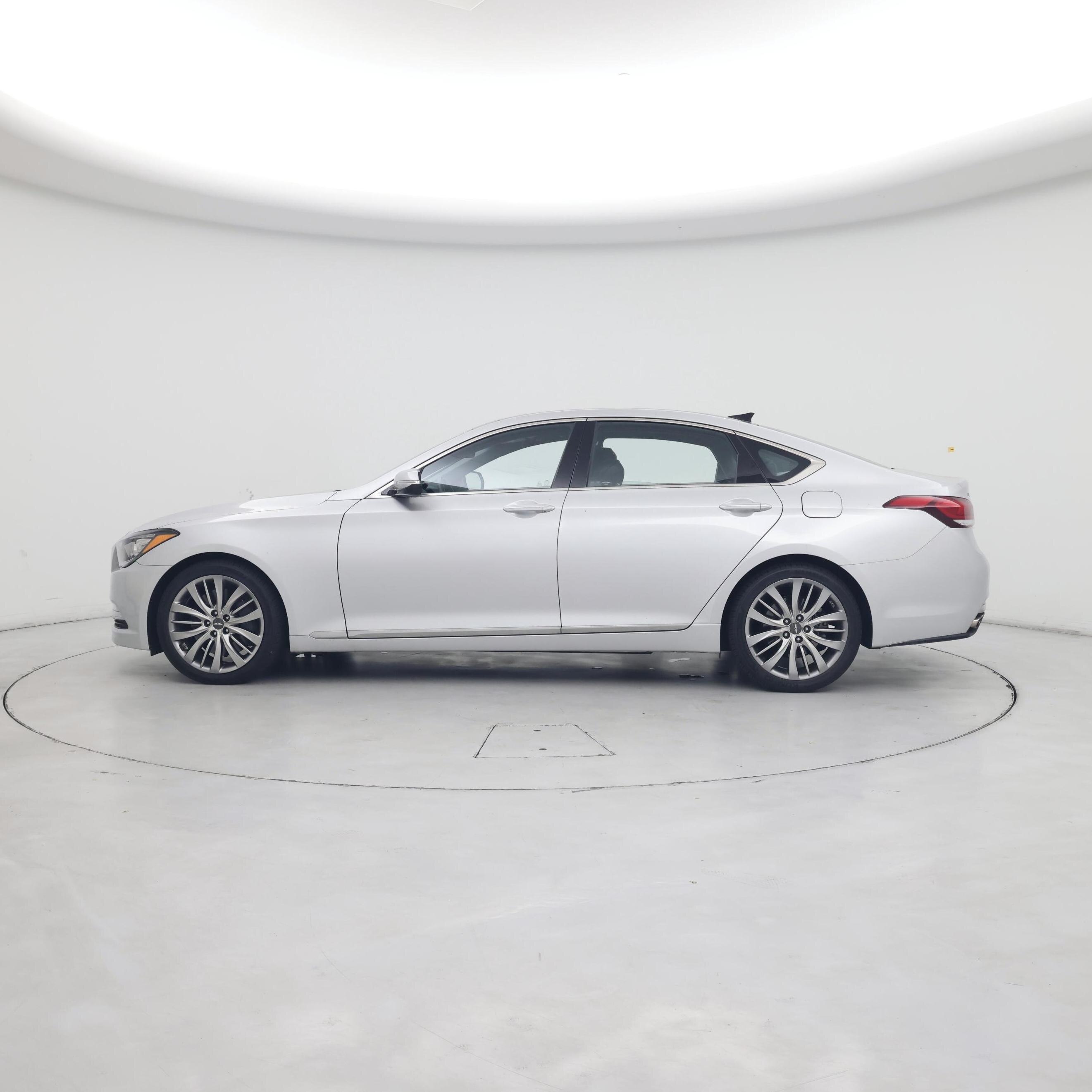 Thumbnail: 2017 Genesis G80 - 3