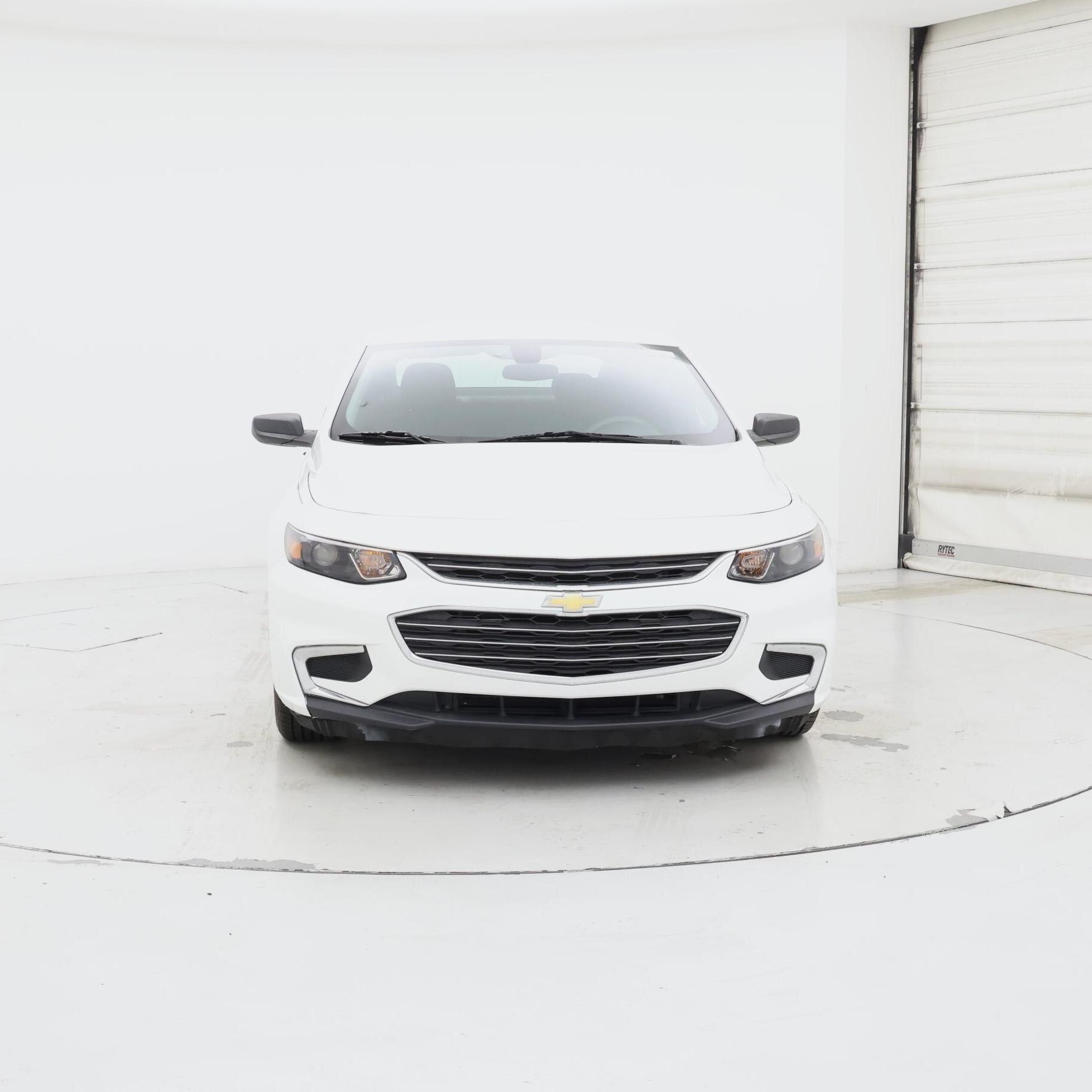 Thumbnail: 2017 Chevrolet Malibu - 5