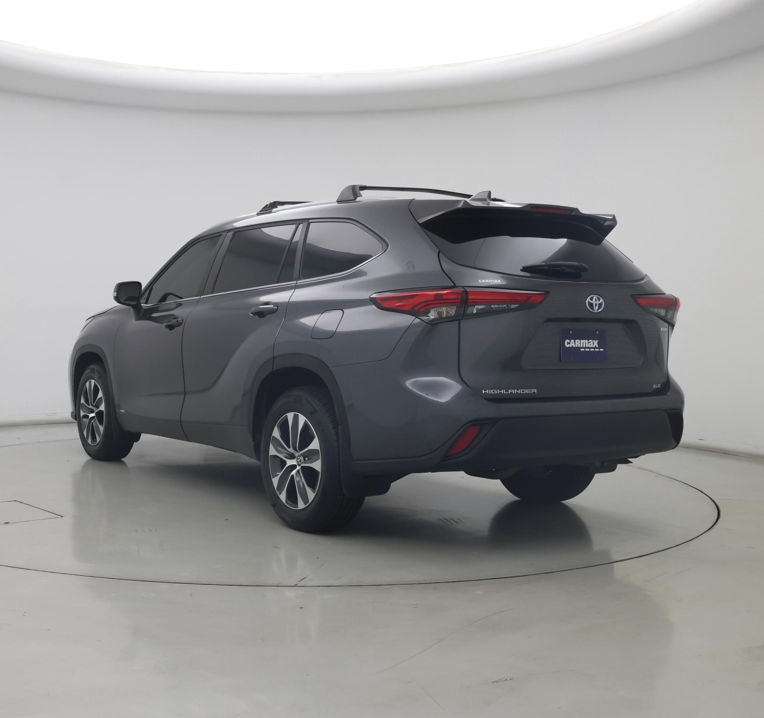 Thumbnail: 2023 Toyota Highlander - 2