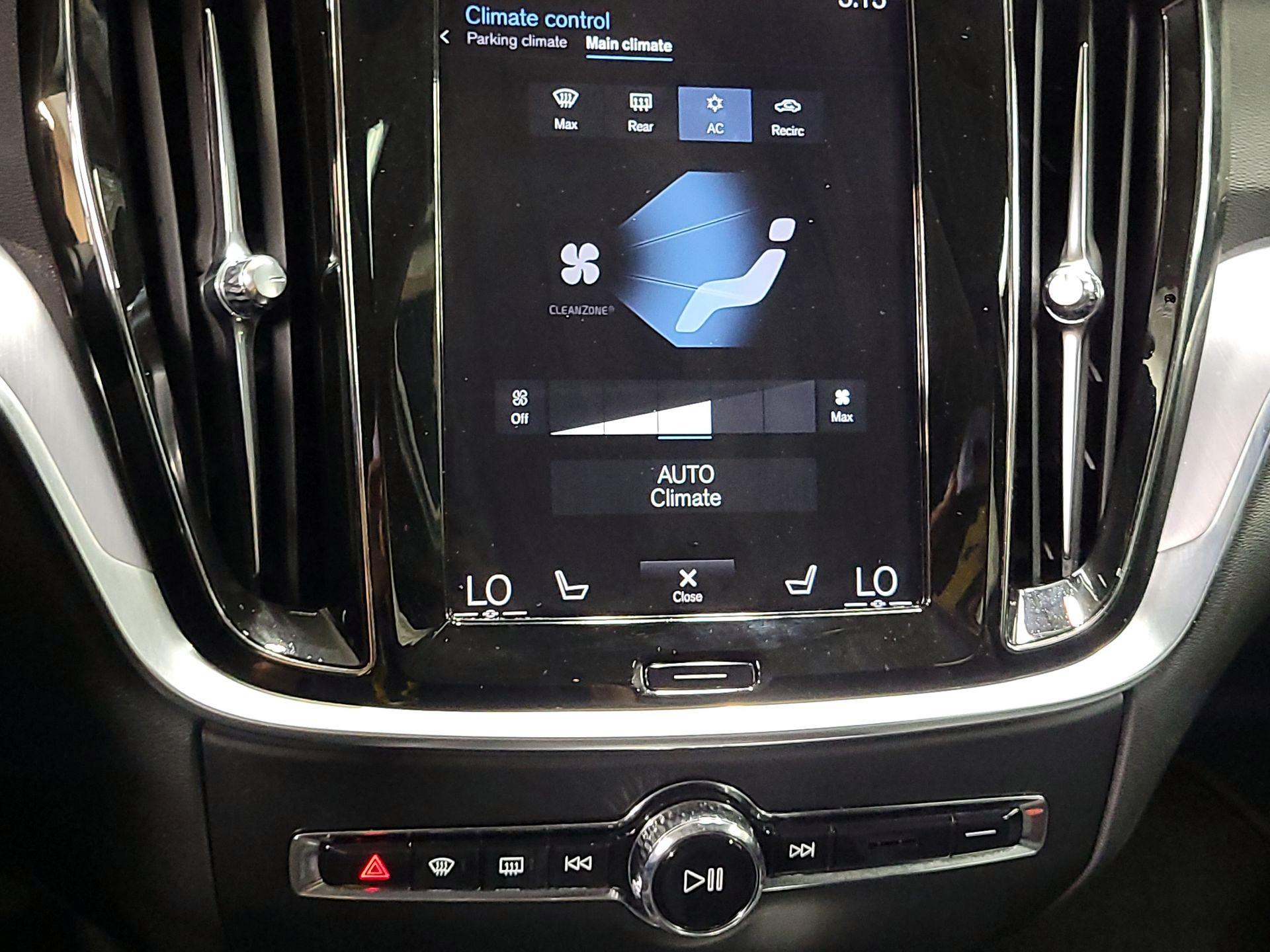 Thumbnail: 2020 Volvo S60 - 17