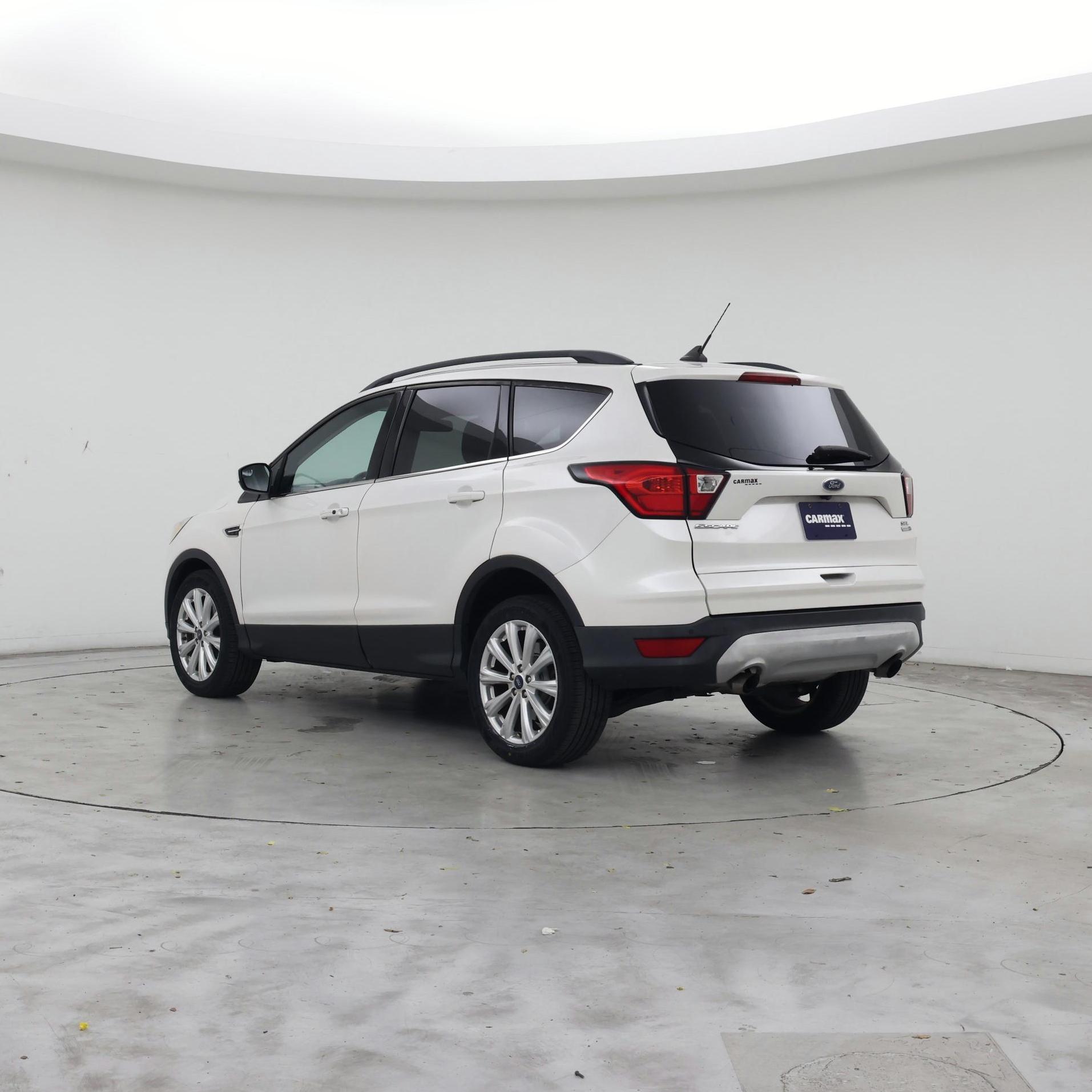 Thumbnail: 2019 Ford Escape - 2