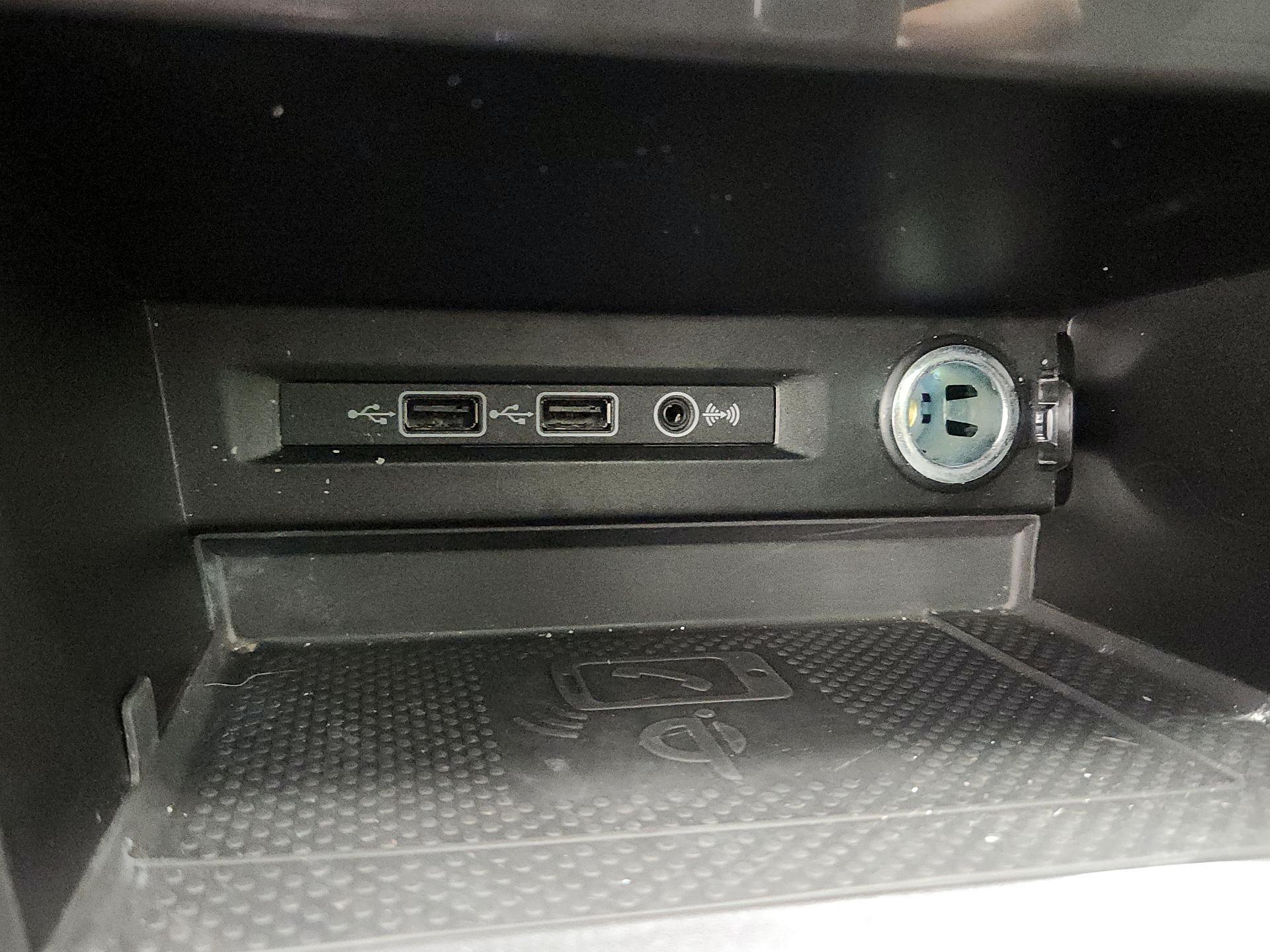 Thumbnail: 2020 Volkswagen Tiguan - 18