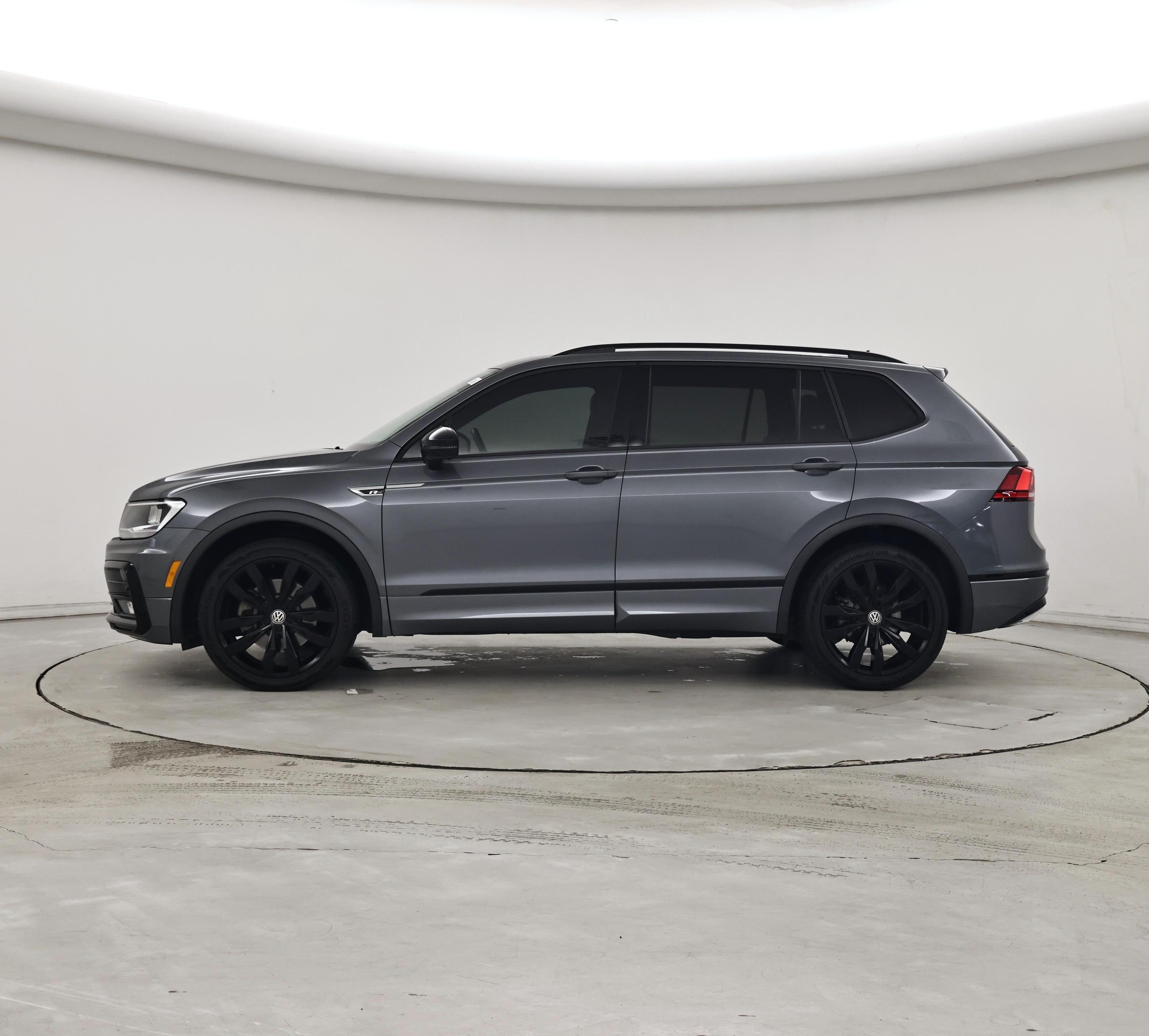 Thumbnail: 2020 Volkswagen Tiguan - 3