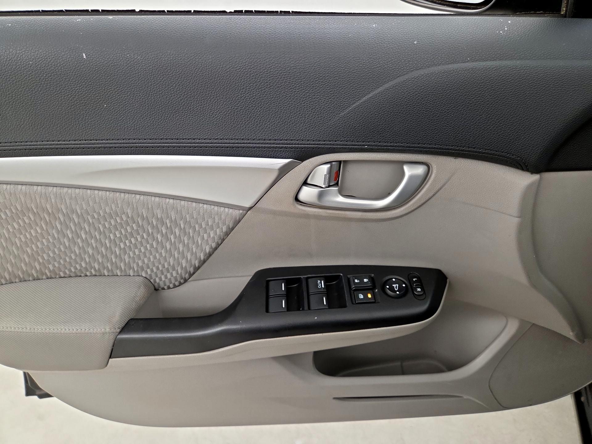 Thumbnail: 2015 Honda Civic - 12