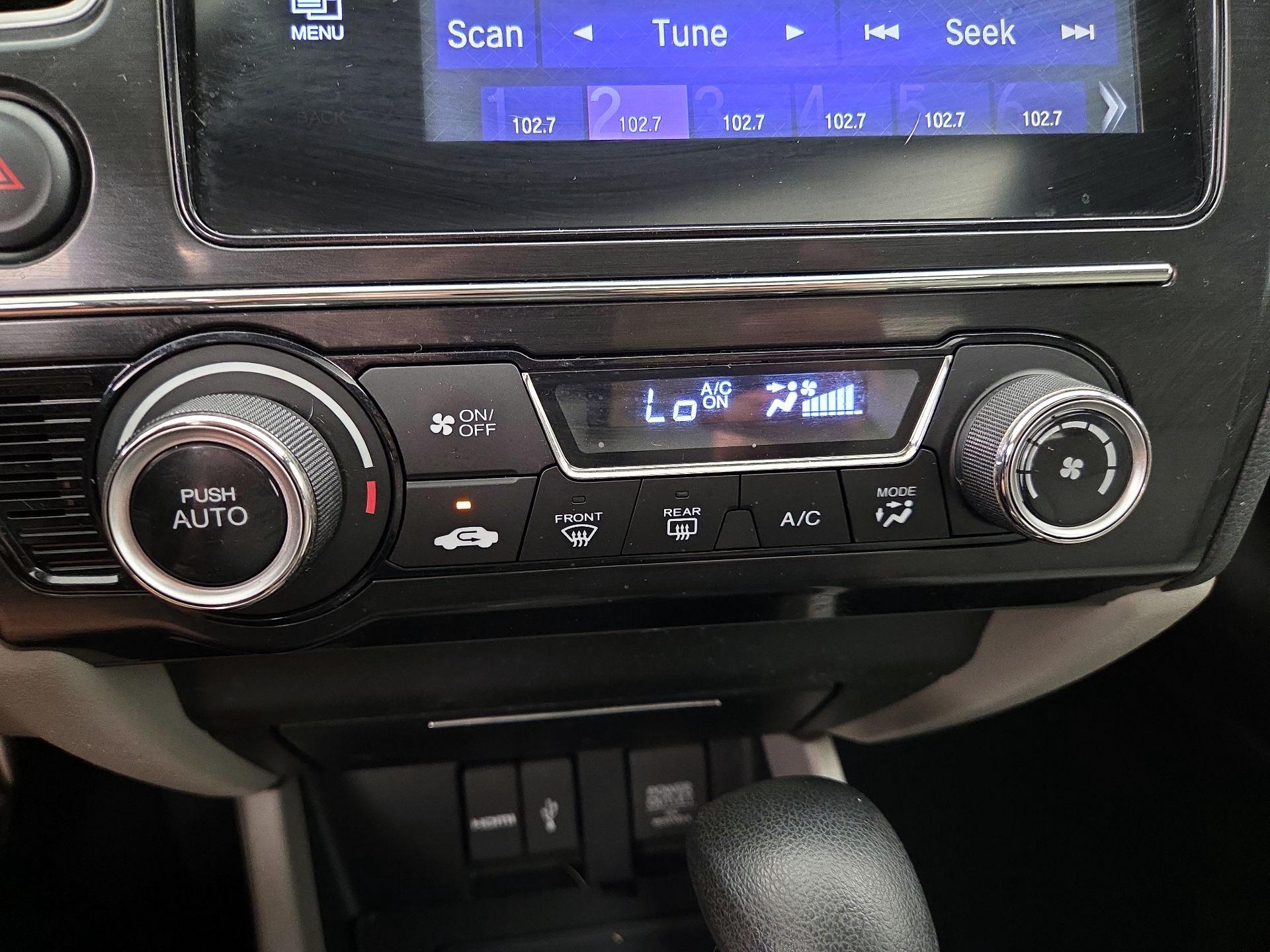 Thumbnail: 2015 Honda Civic - 16
