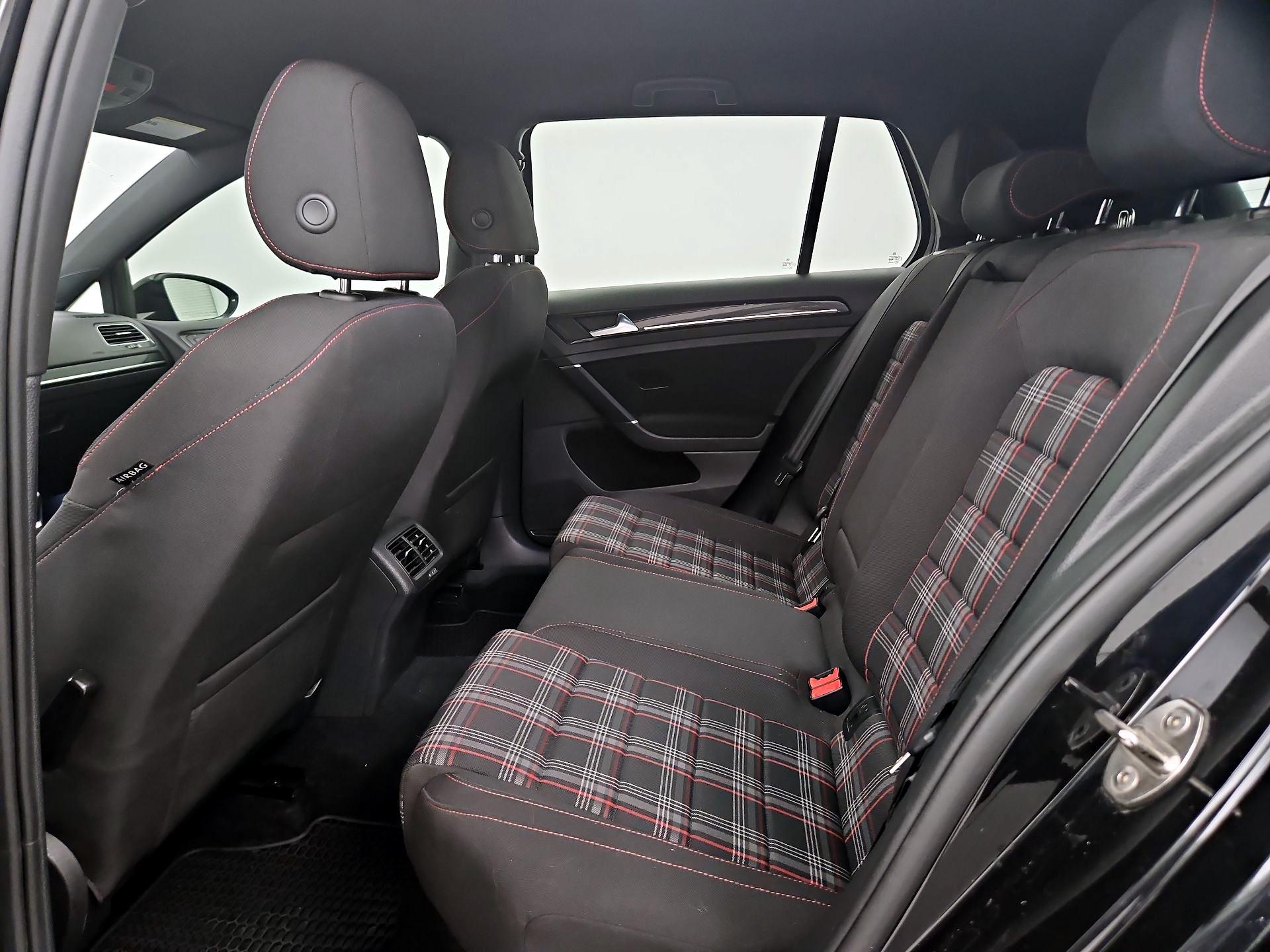 Thumbnail: 2017 Volkswagen Golf - 19