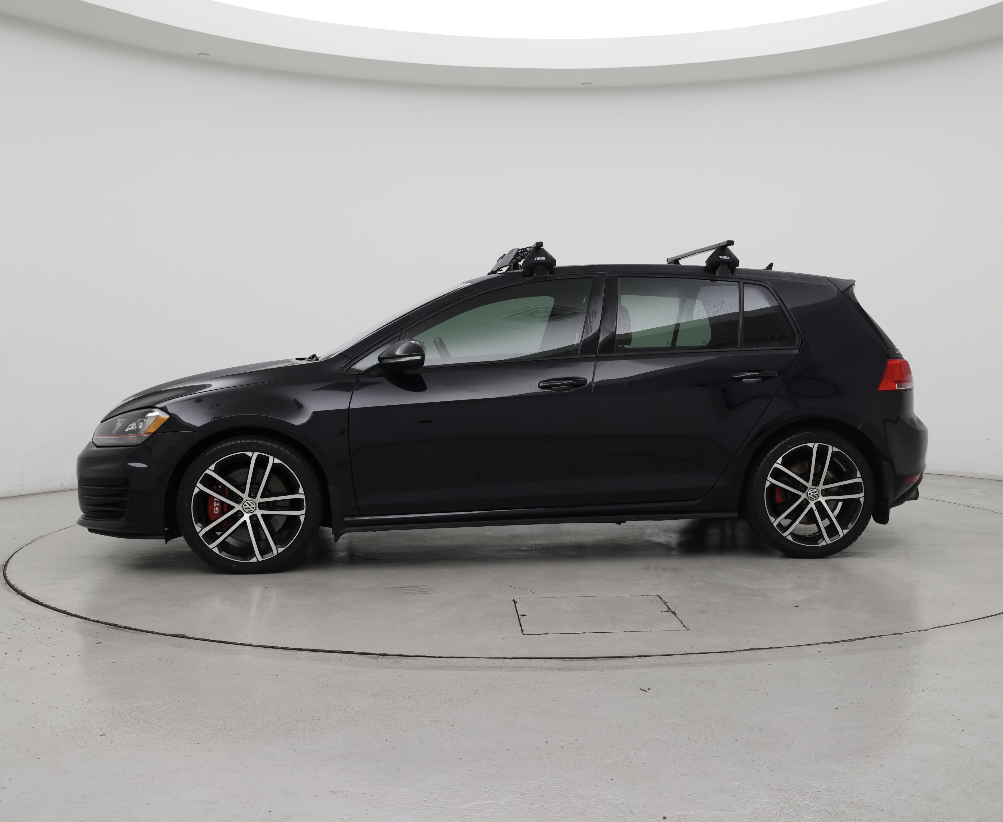 Thumbnail: 2017 Volkswagen Golf - 3