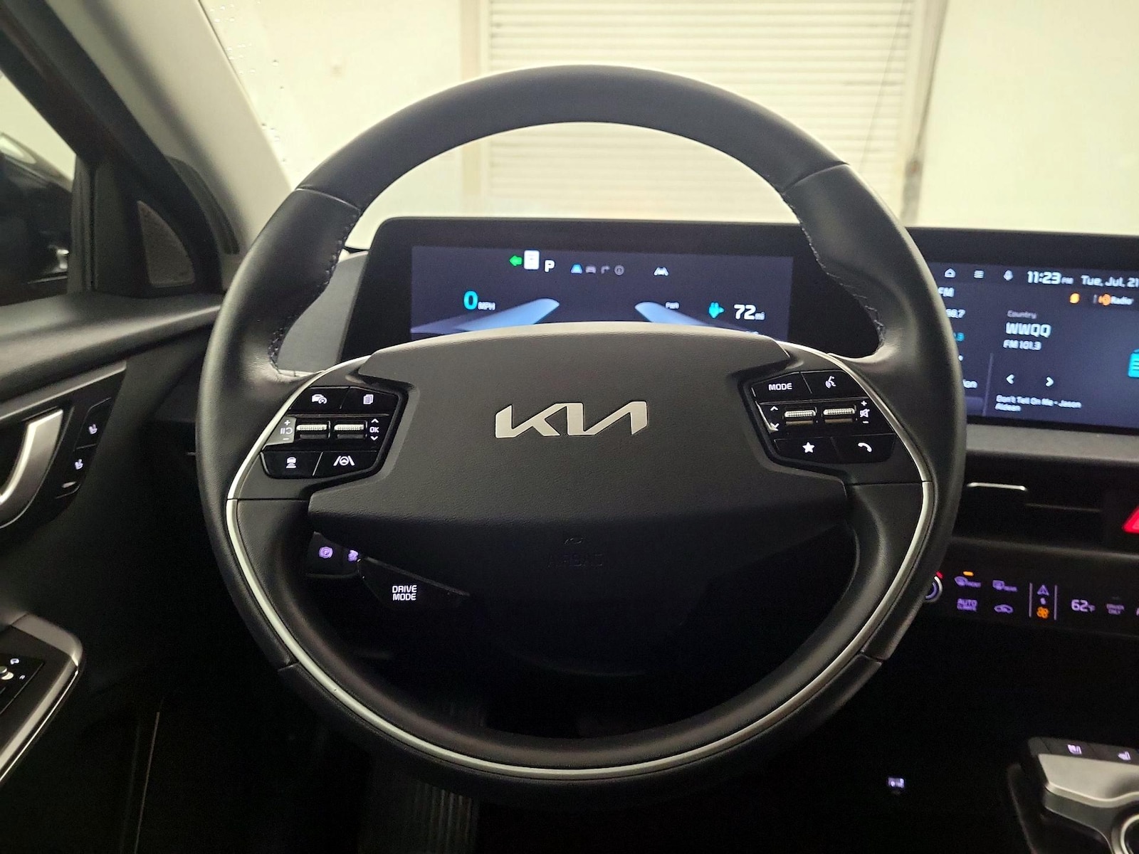 2022 Kia EV6 Wind - Photo 11