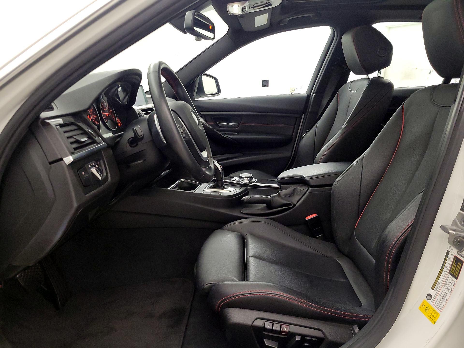 Thumbnail: 2015 BMW 3 Series - 11
