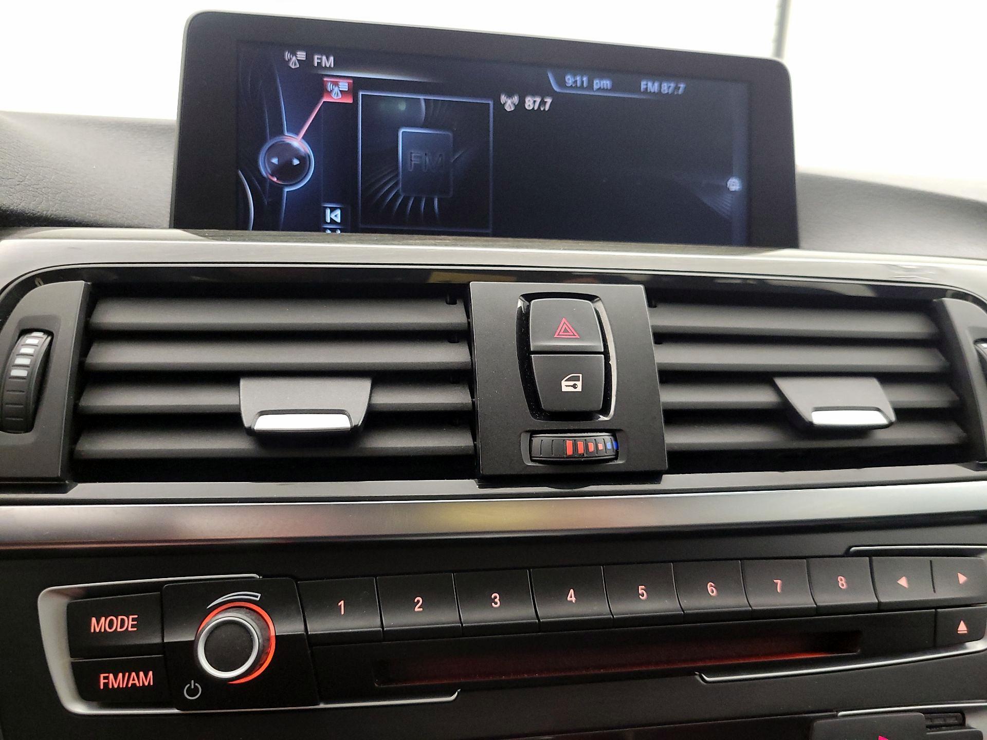 Thumbnail: 2015 BMW 3 Series - 16
