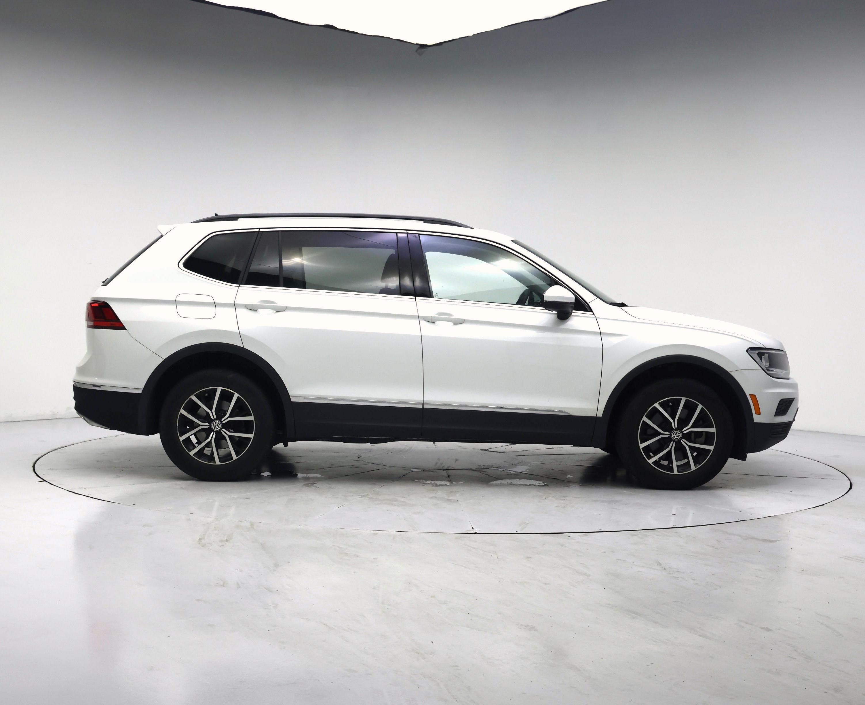 Thumbnail: 2021 Volkswagen Tiguan - 7