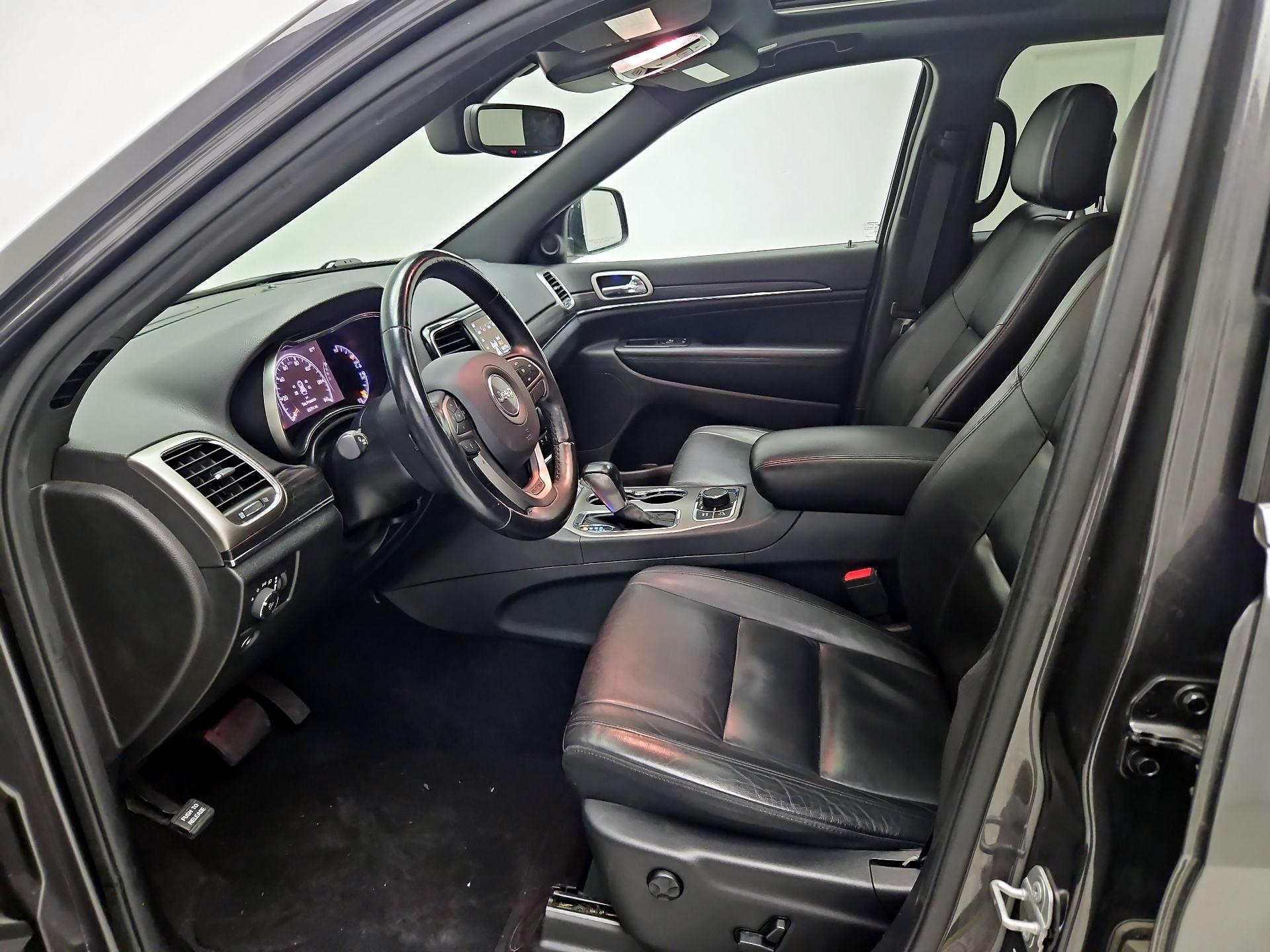 Thumbnail: 2020 Jeep Grand Cherokee - 11