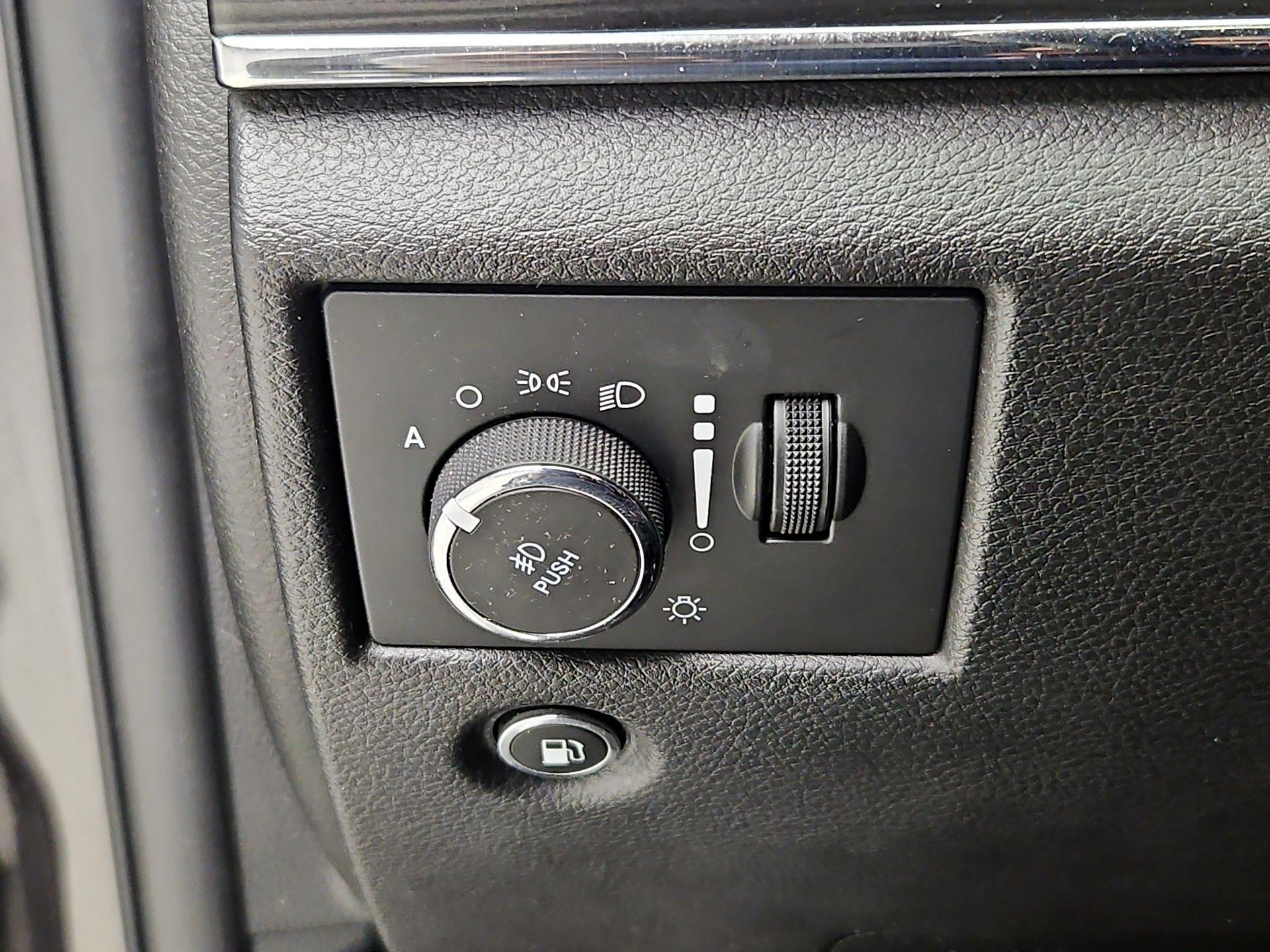 Thumbnail: 2020 Jeep Grand Cherokee - 13