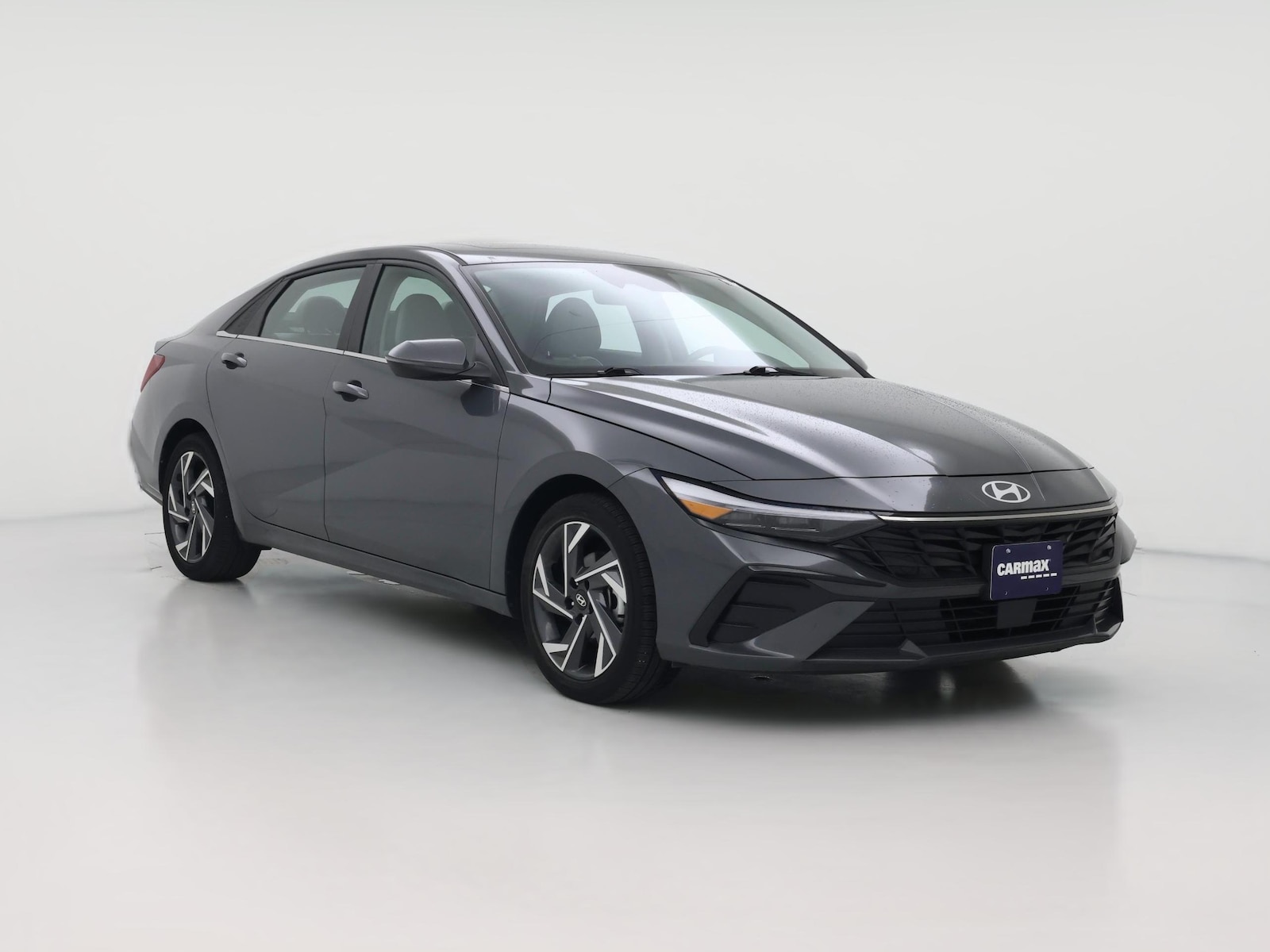 2024 Hyundai Elantra Limited - Photo 1