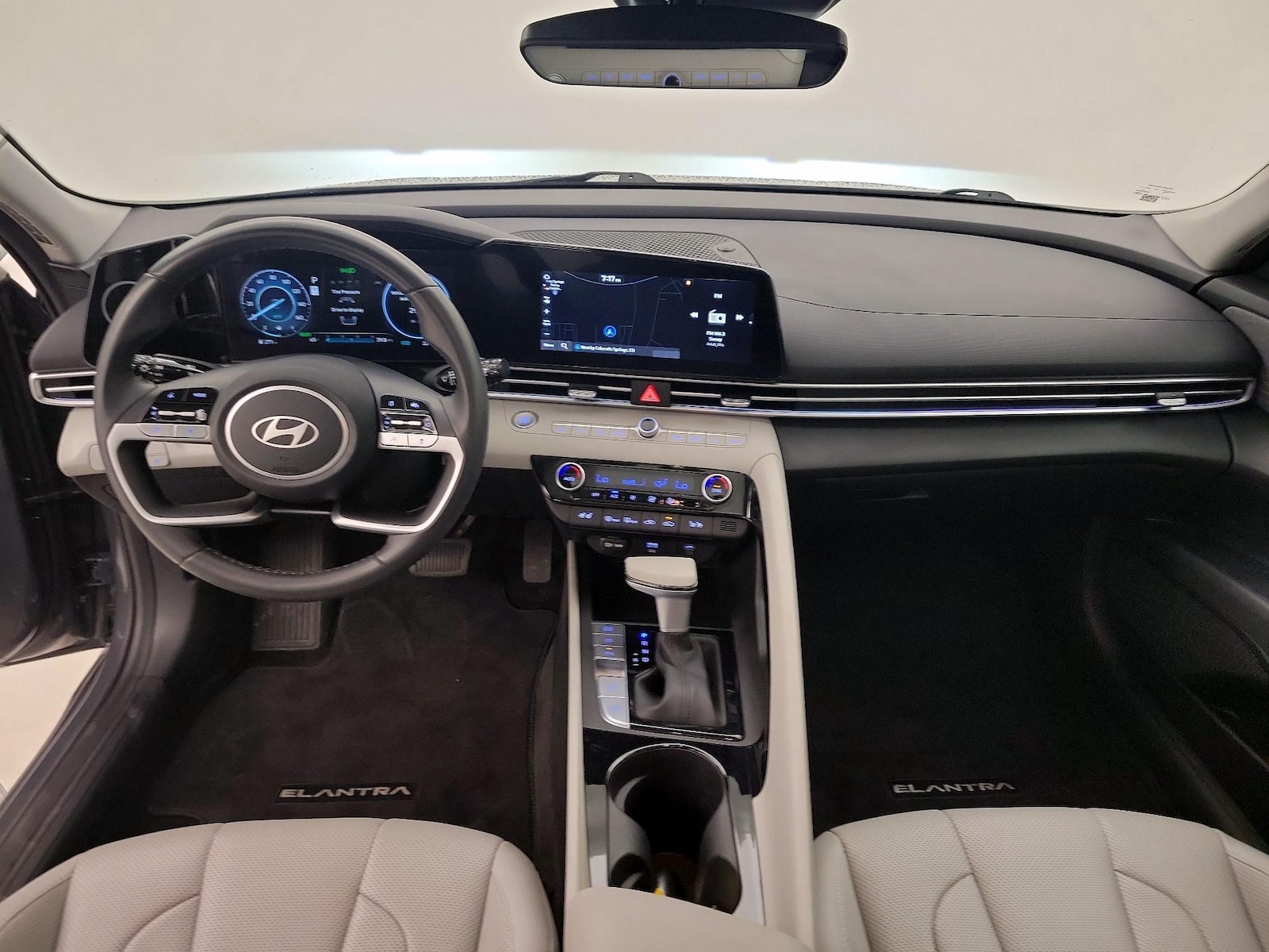 2024 Hyundai Elantra Limited - Photo 10