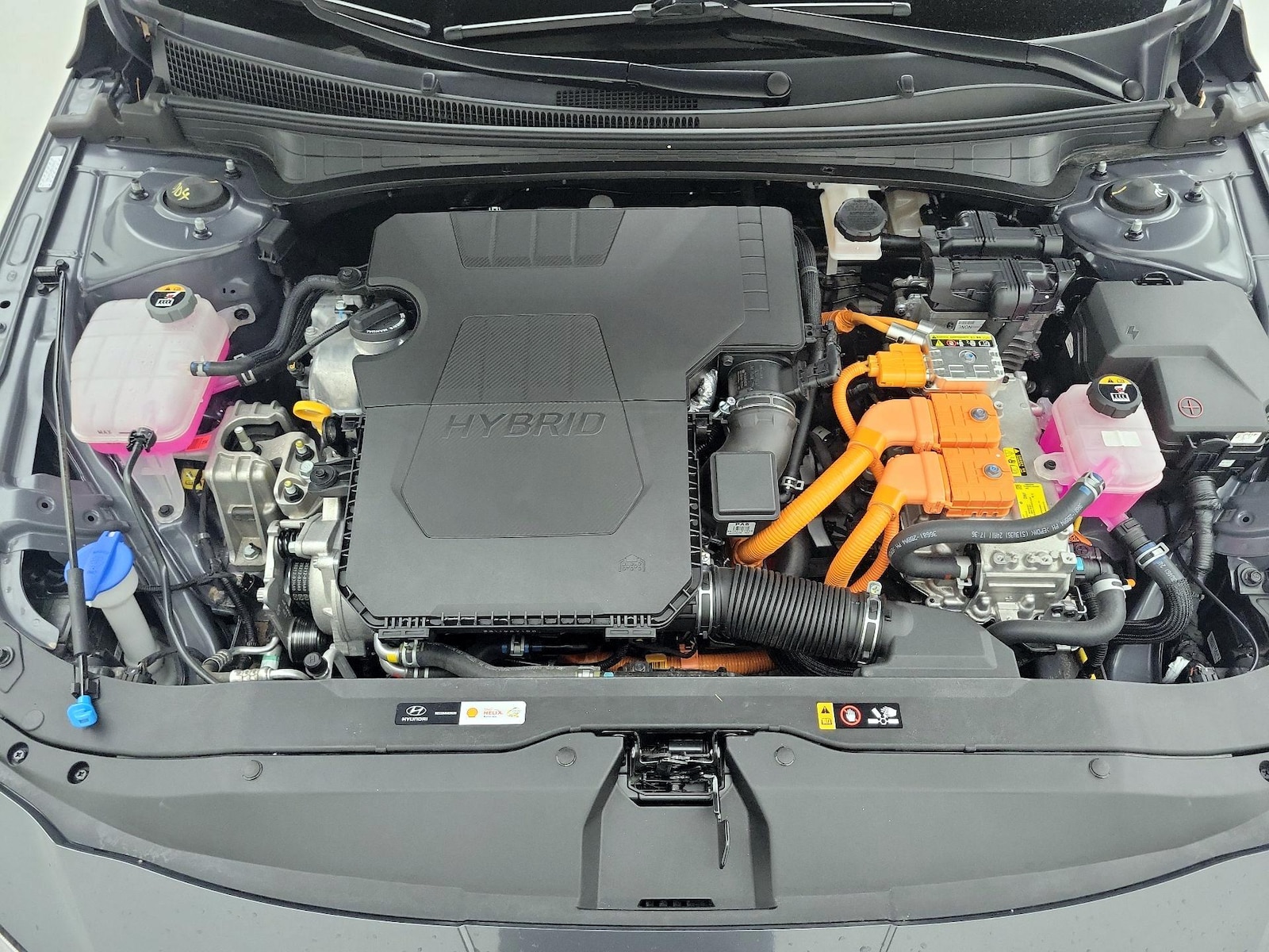 2024 Hyundai Elantra Limited - Photo 24