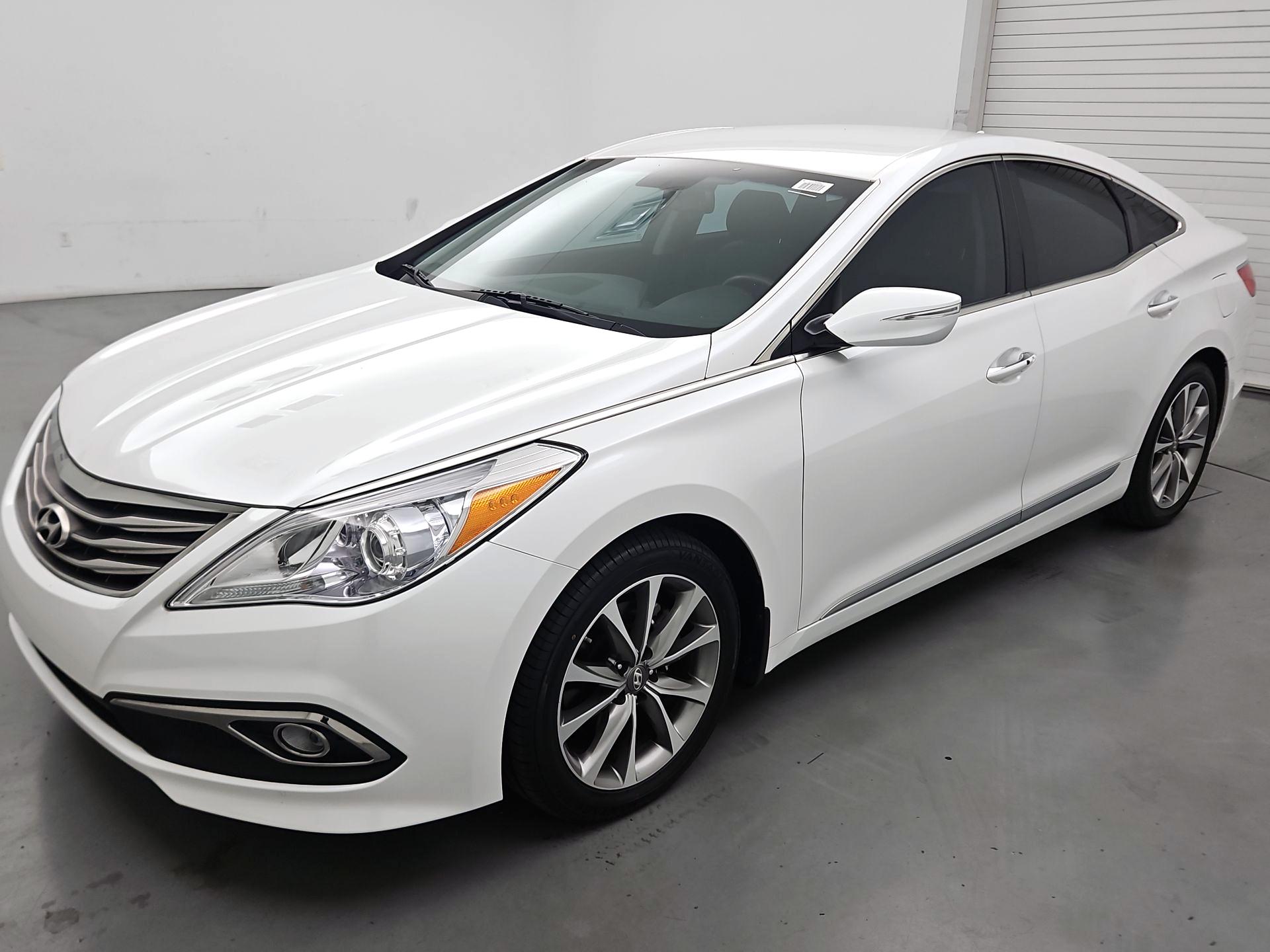 Thumbnail: 2017 Hyundai Azera - 3