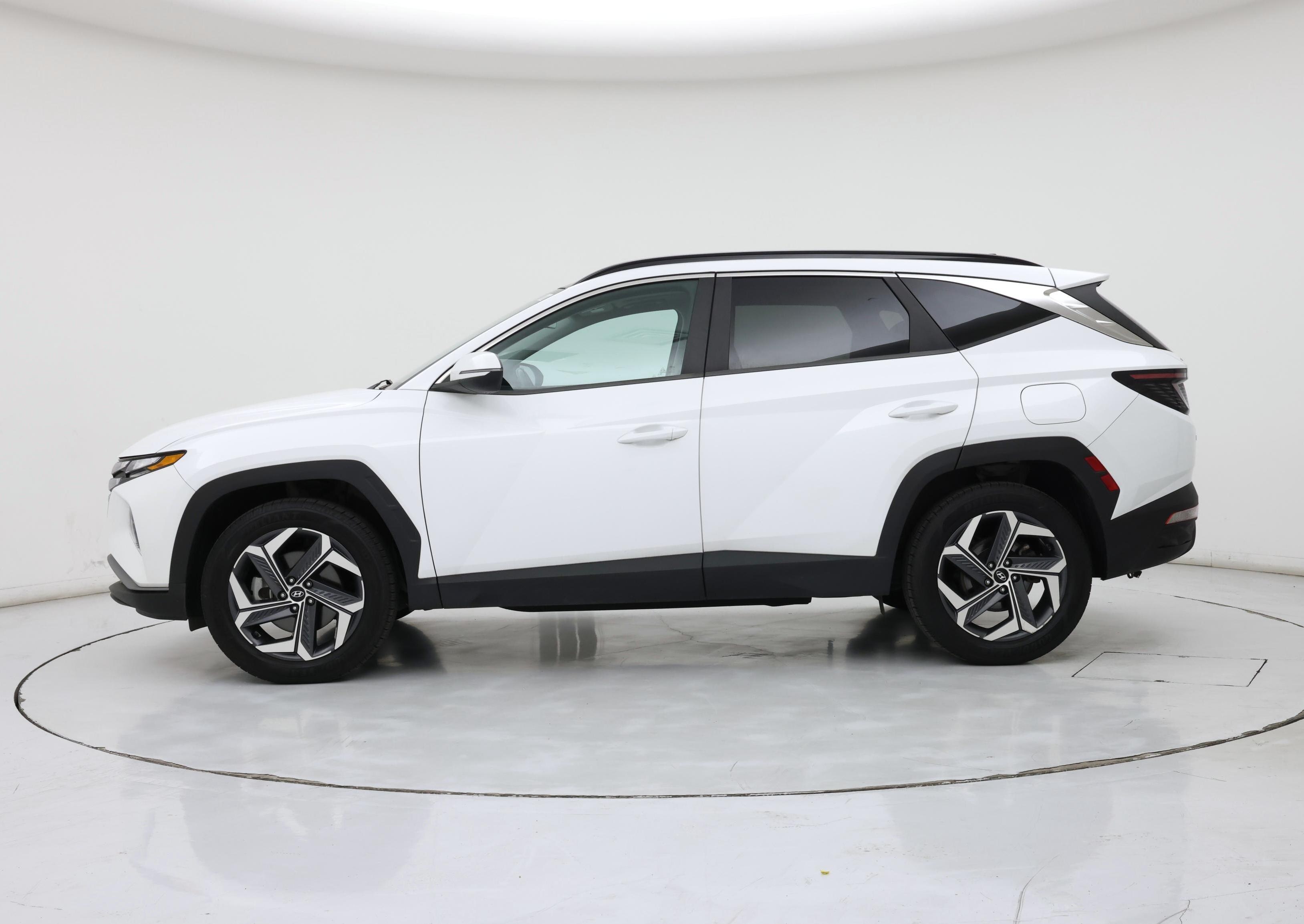 Thumbnail: 2022 Hyundai Tucson - 3
