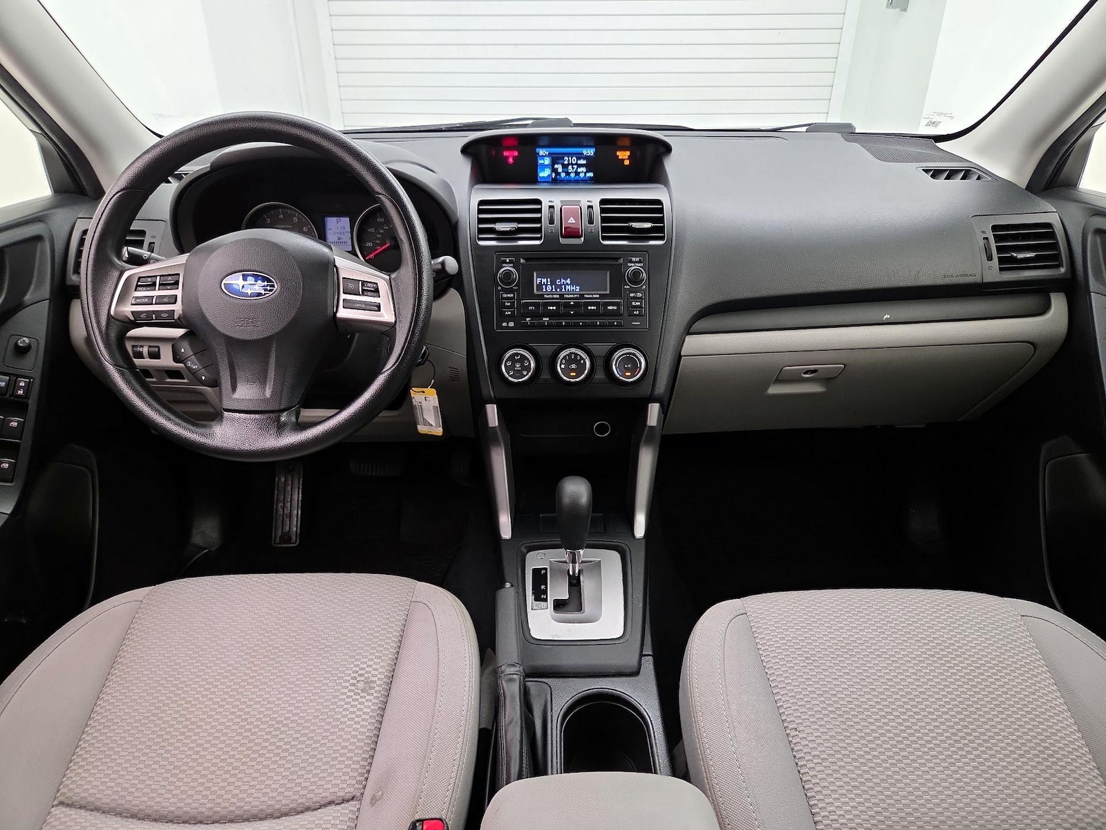 2015 Subaru Forester i - Photo 10