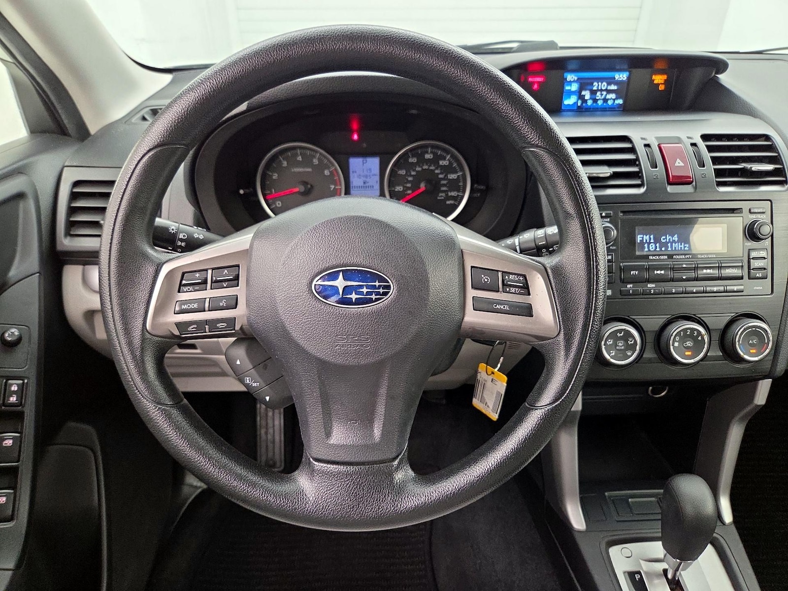 2015 Subaru Forester i - Photo 11