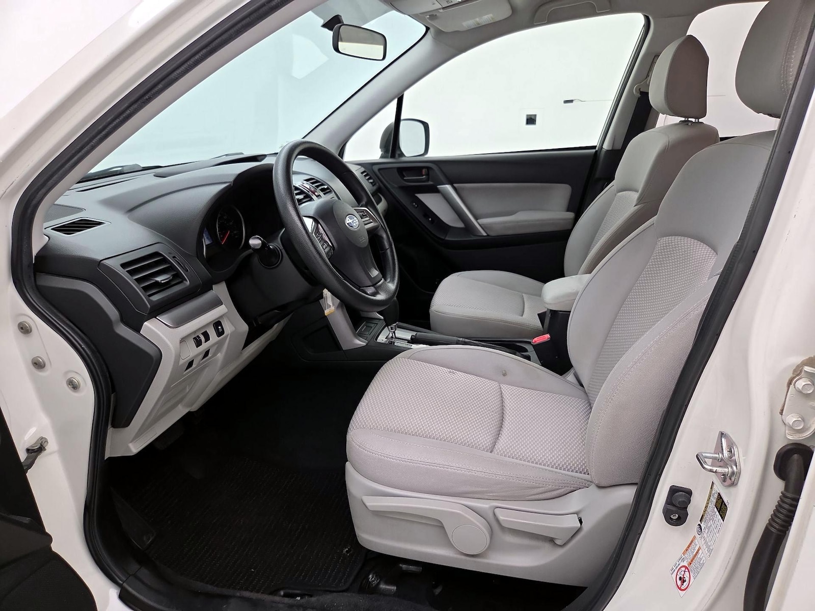 2015 Subaru Forester i - Photo 12