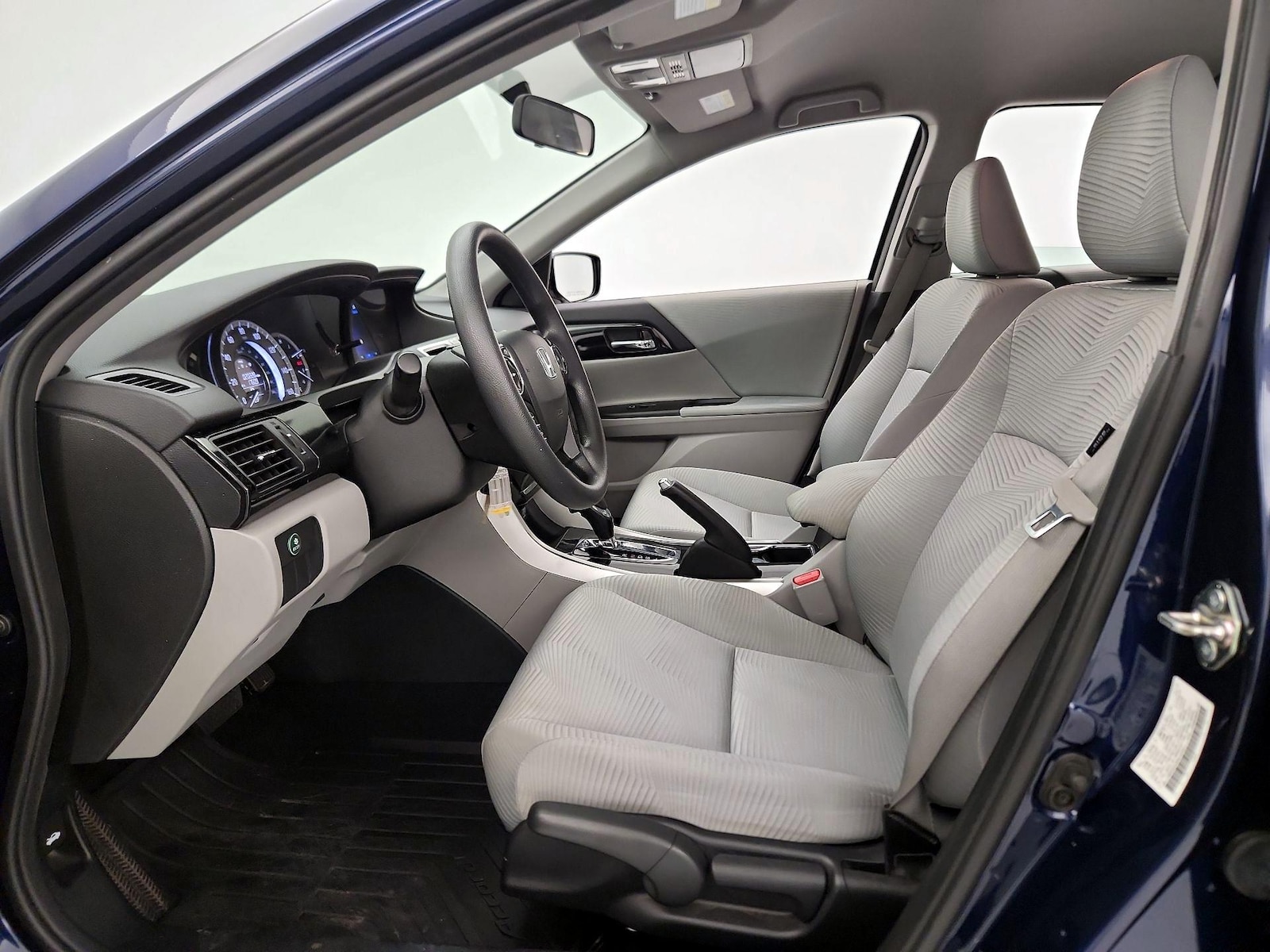 2017 Honda Accord LX - Photo 12