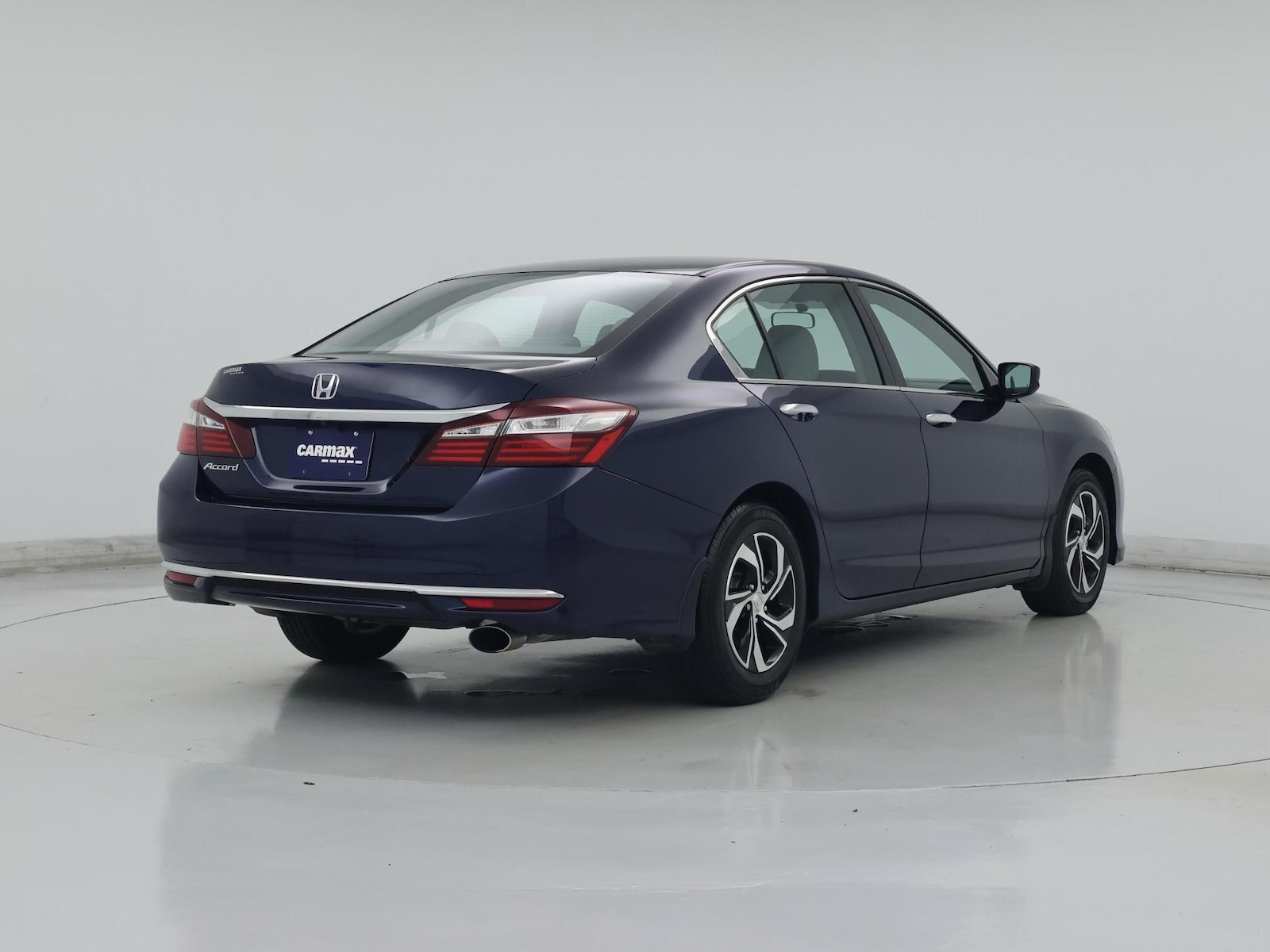 2017 Honda Accord LX - Photo 9