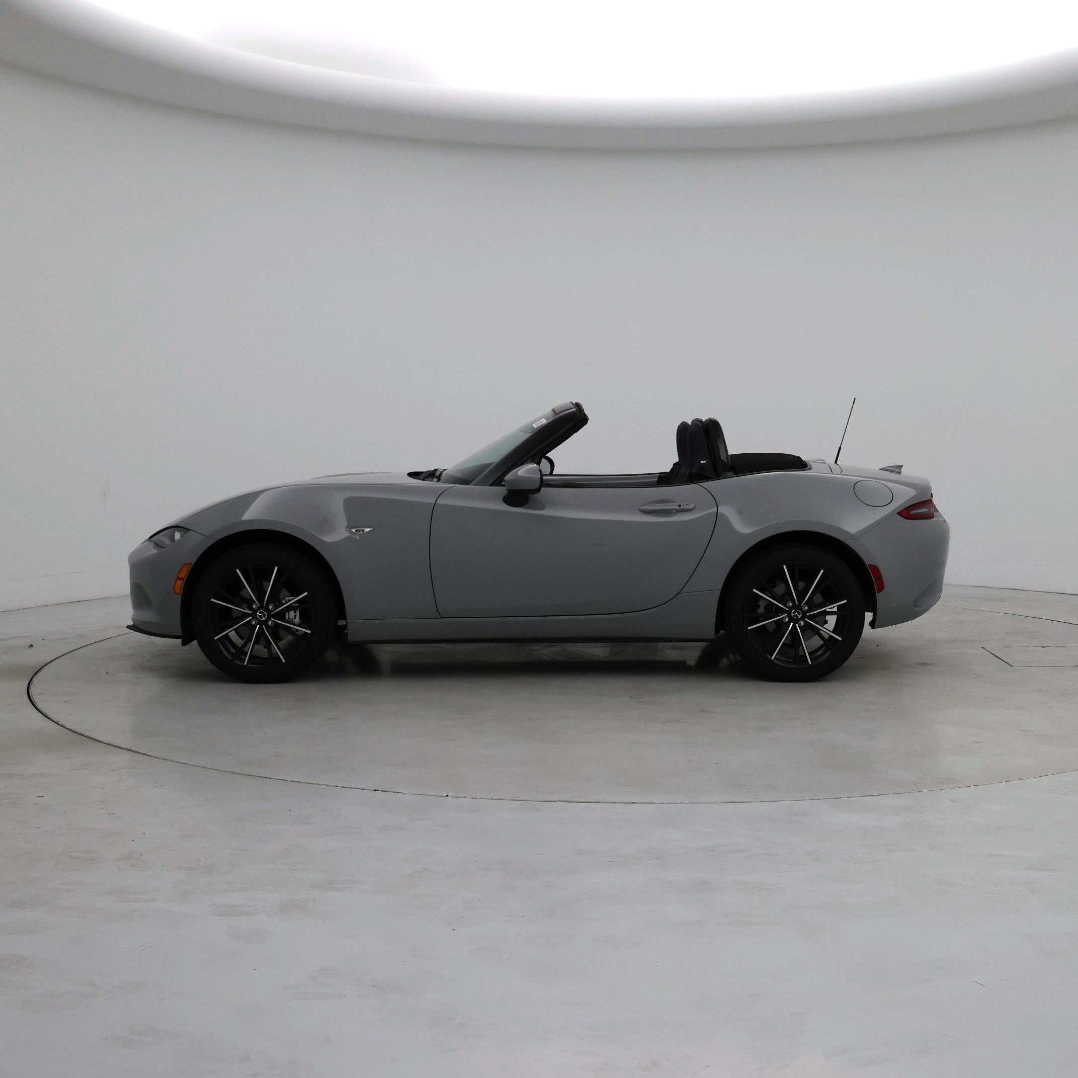 Thumbnail: 2025 Mazda MX-5 Miata - 3