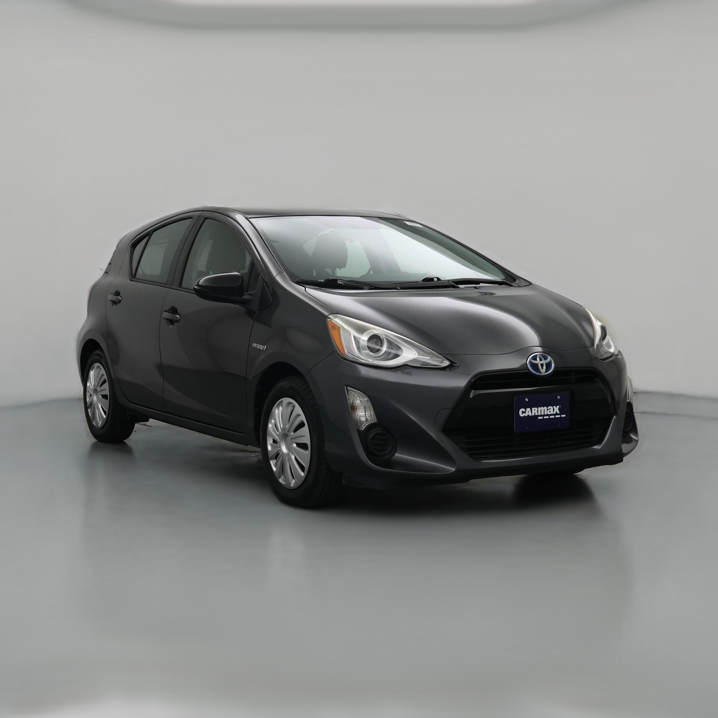 Thumbnail: 2015 Toyota Prius c - 1