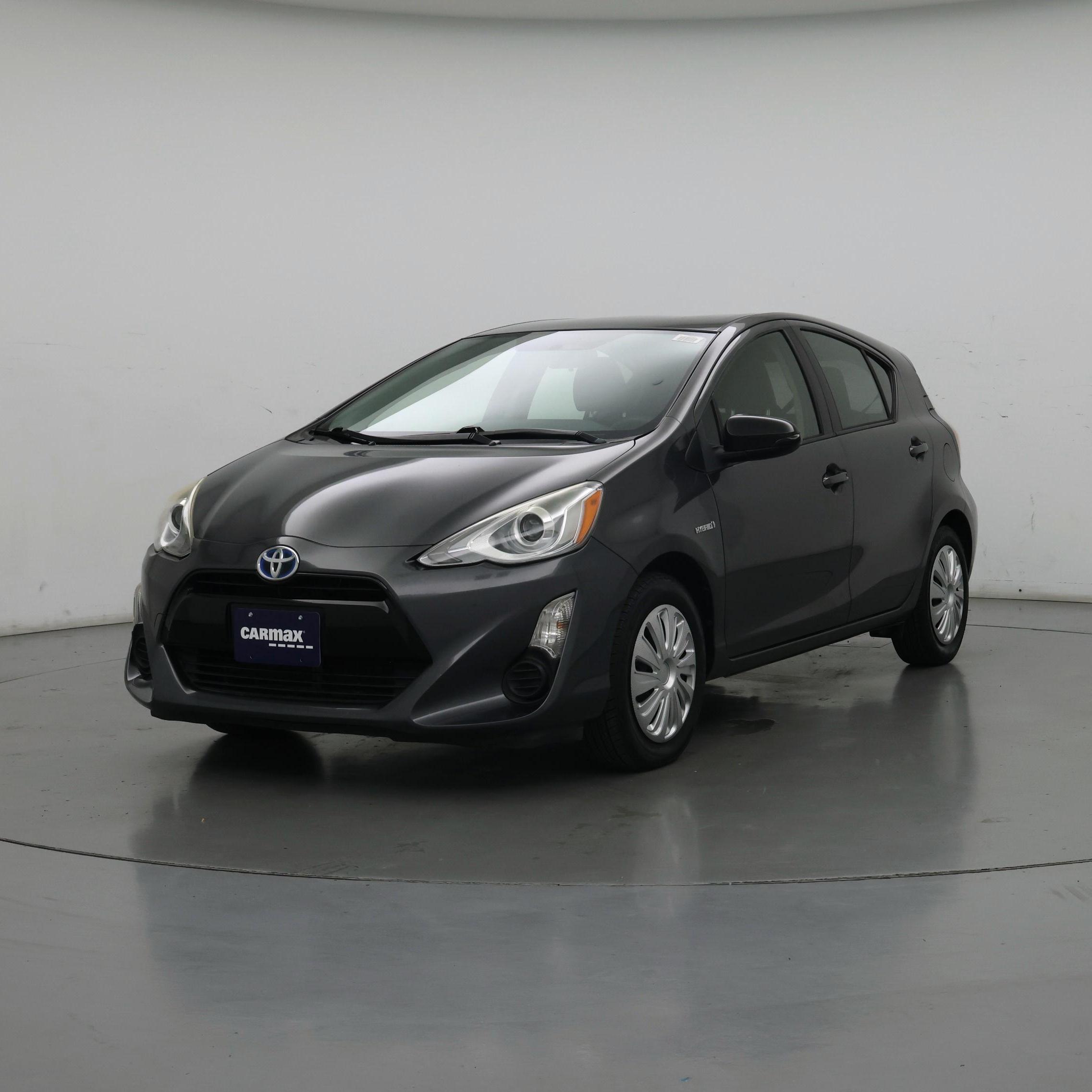Thumbnail: 2015 Toyota Prius c - 4